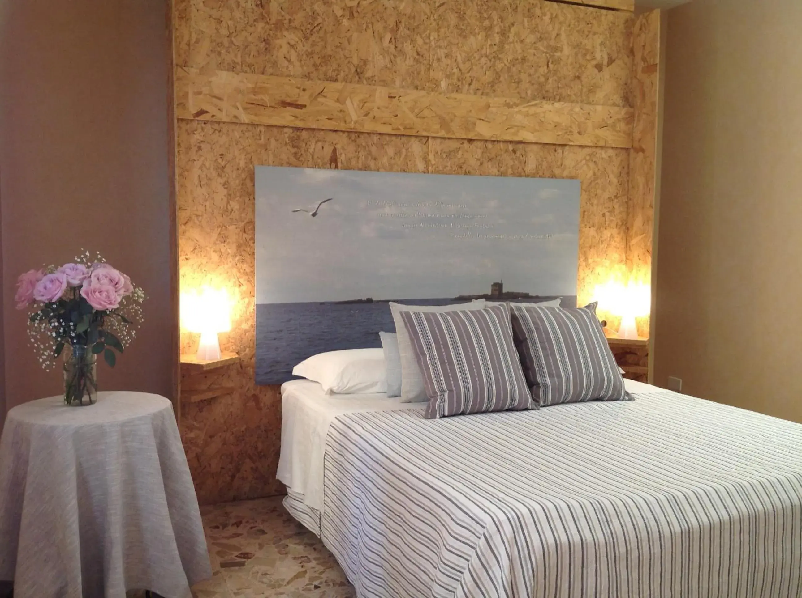 Photo of the whole room, Bed in Mare Nostrum Petit Hôtel