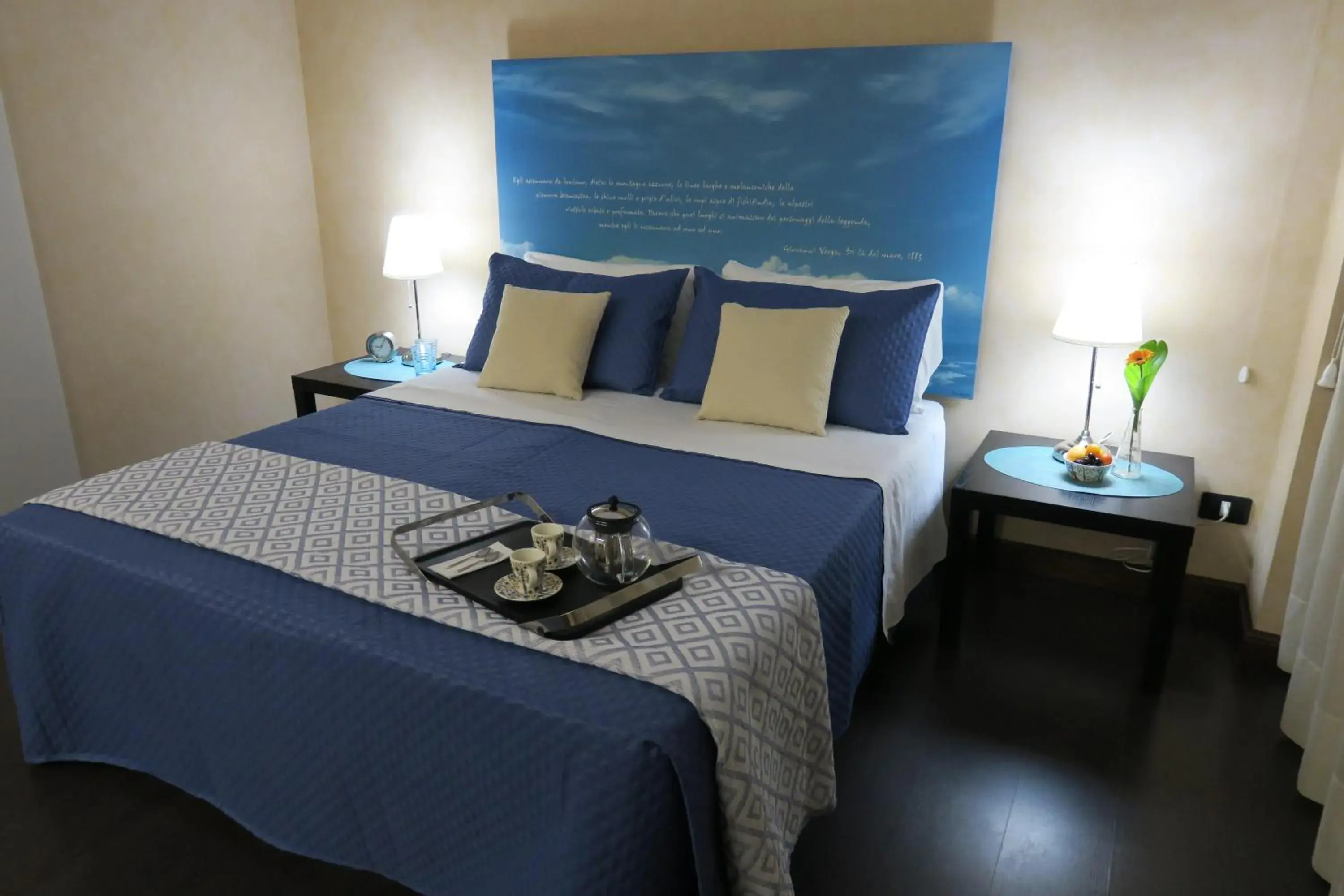 Photo of the whole room, Bed in Mare Nostrum Petit Hôtel