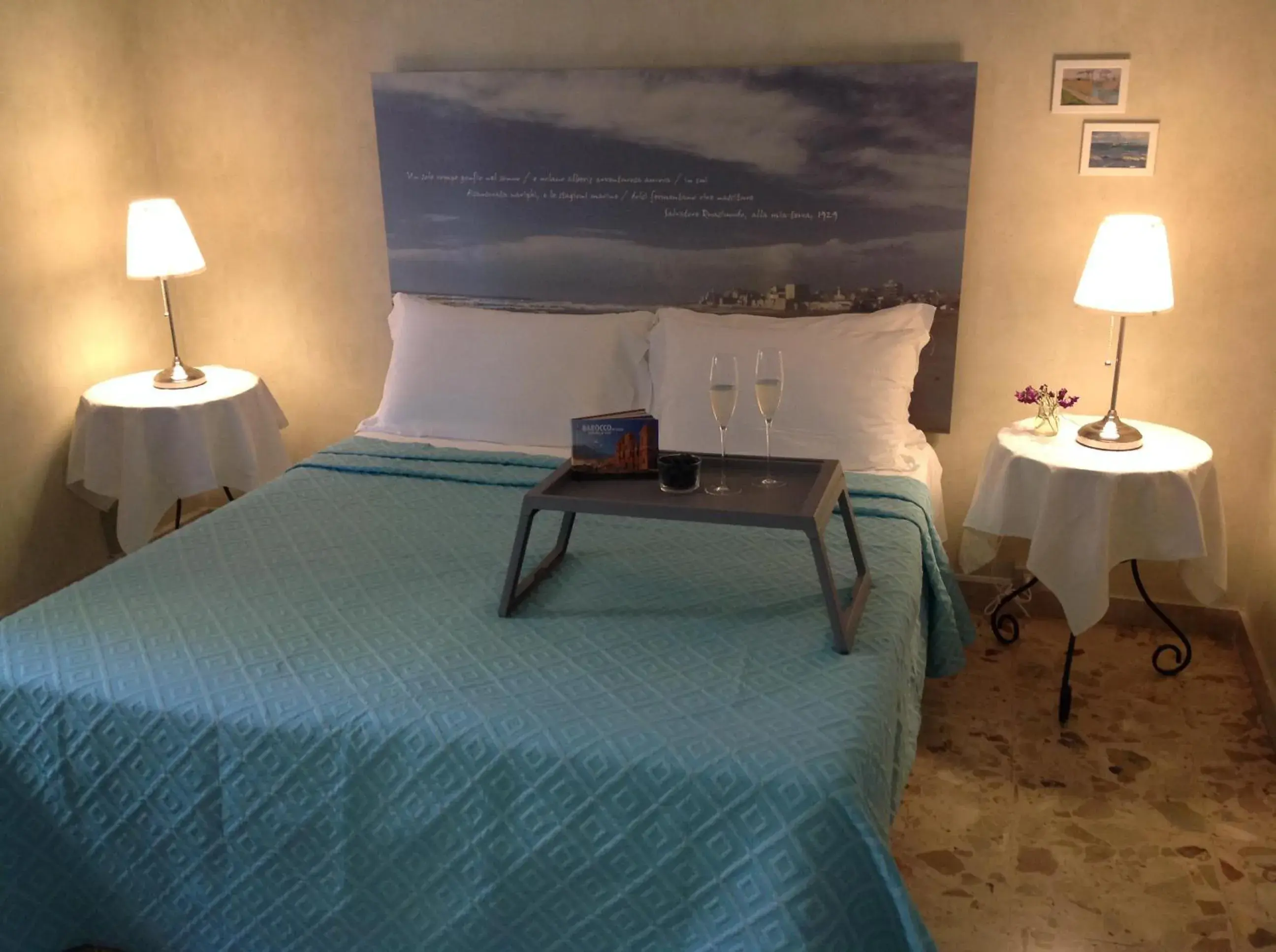 Photo of the whole room, Bed in Mare Nostrum Petit Hôtel