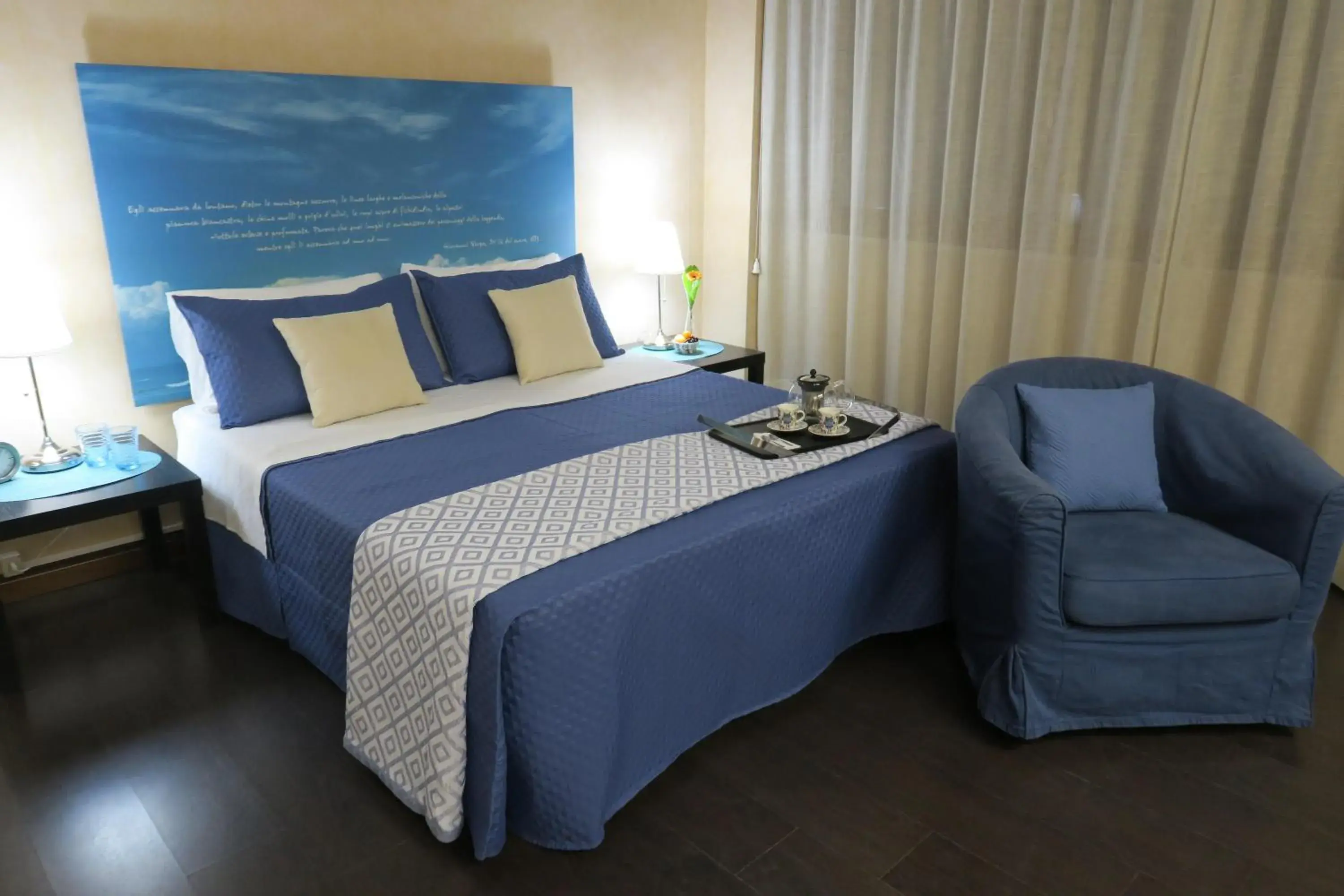 Photo of the whole room, Bed in Mare Nostrum Petit Hôtel