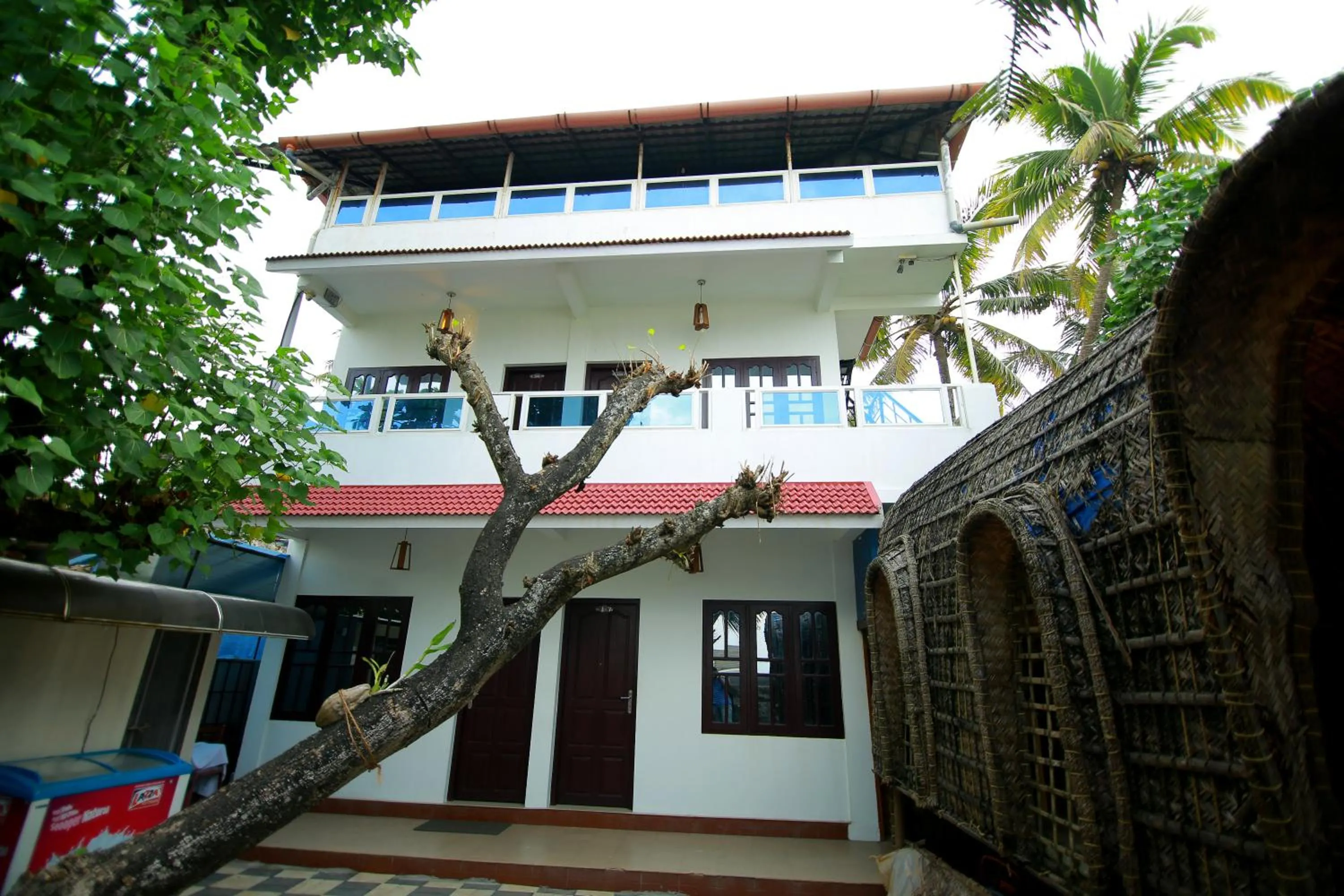 Facade/entrance in Shalom Beach Residency