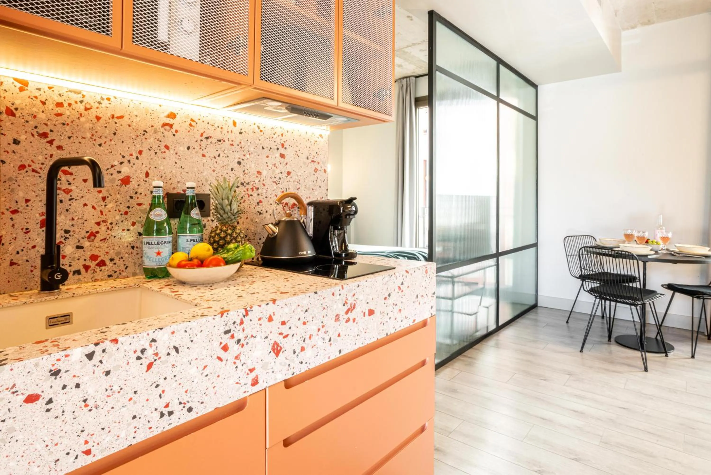 Kitchen or kitchenette in Coeo Parras Design Apartments