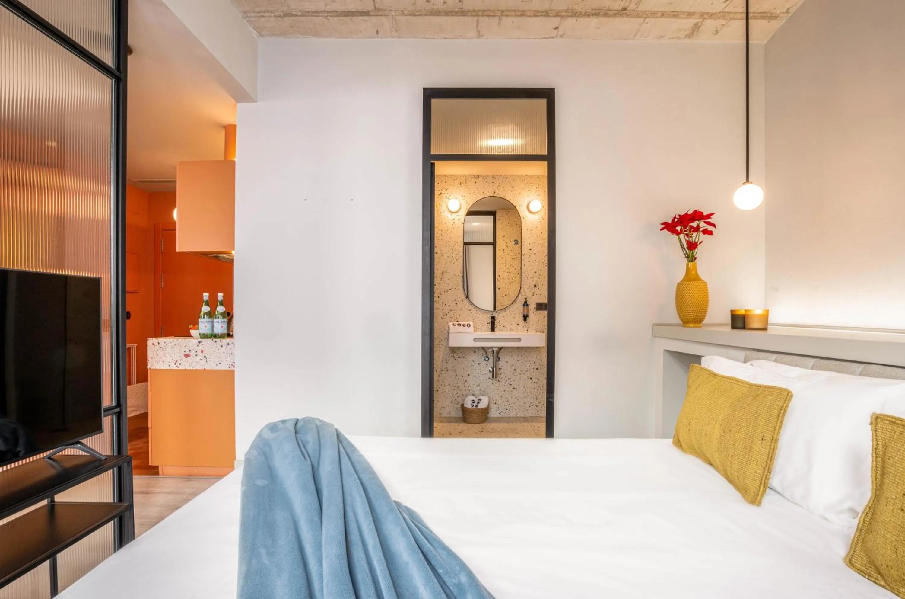 Bed in Coeo Parras Design Apartments