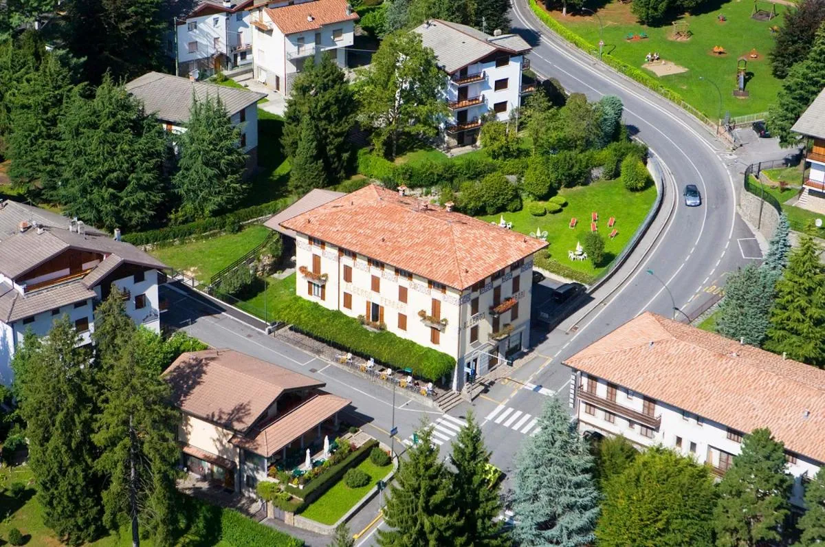 Hotel Ferrari