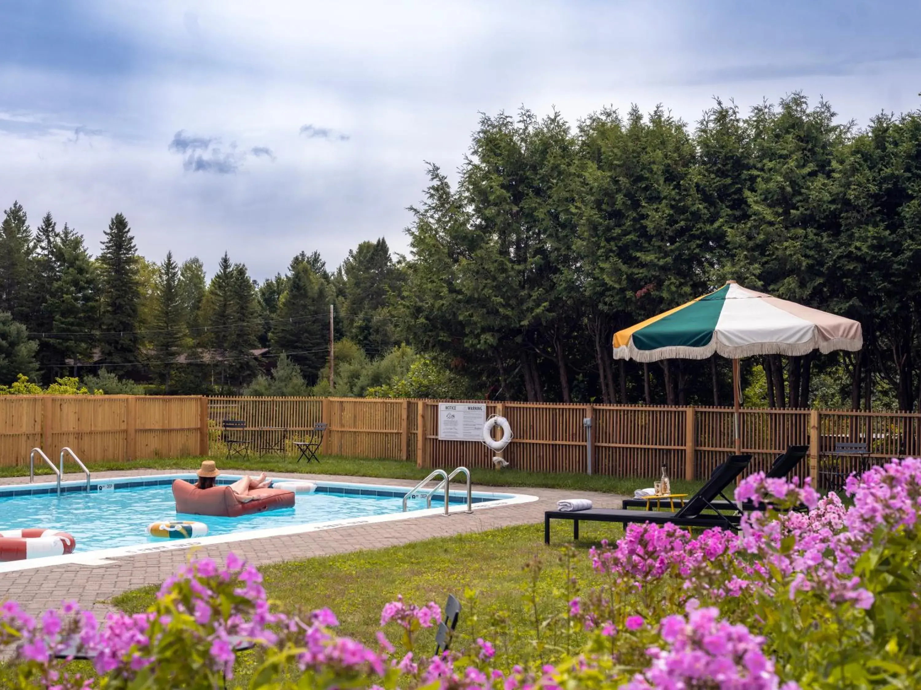 Swimming pool in Eastwind Hotel Lake Placid Swimming pool in Eastwind Hotel Lake Placid