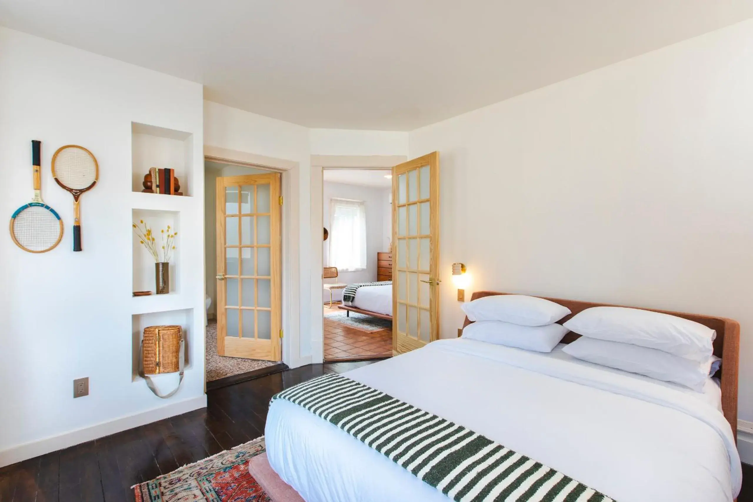 Bedroom, Bed in Eastwind Hotel Lake Placid Bedroom, Bed in Eastwind Hotel Lake Placid