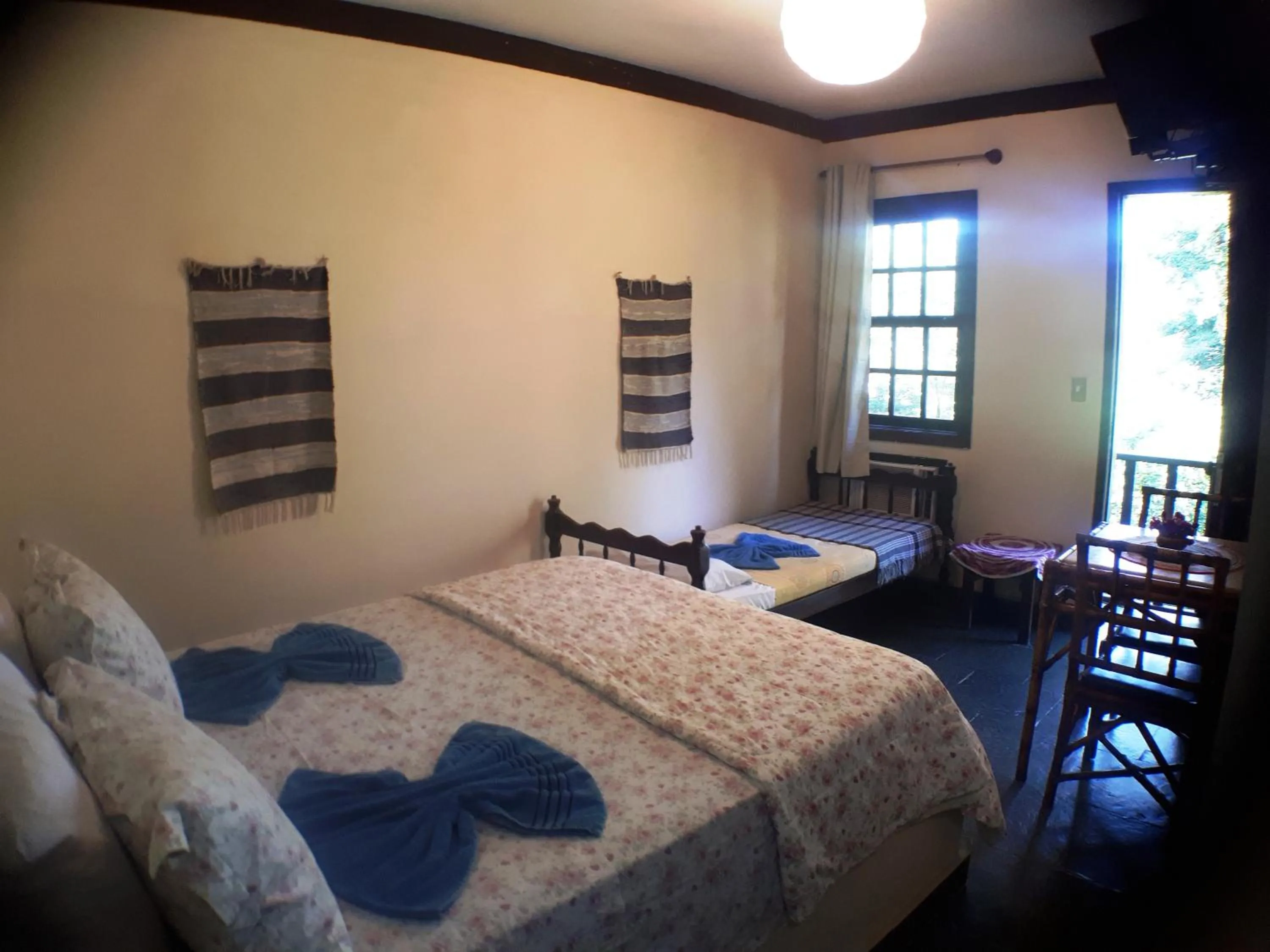 Photo of the whole room, Bed in Pousada Alicia