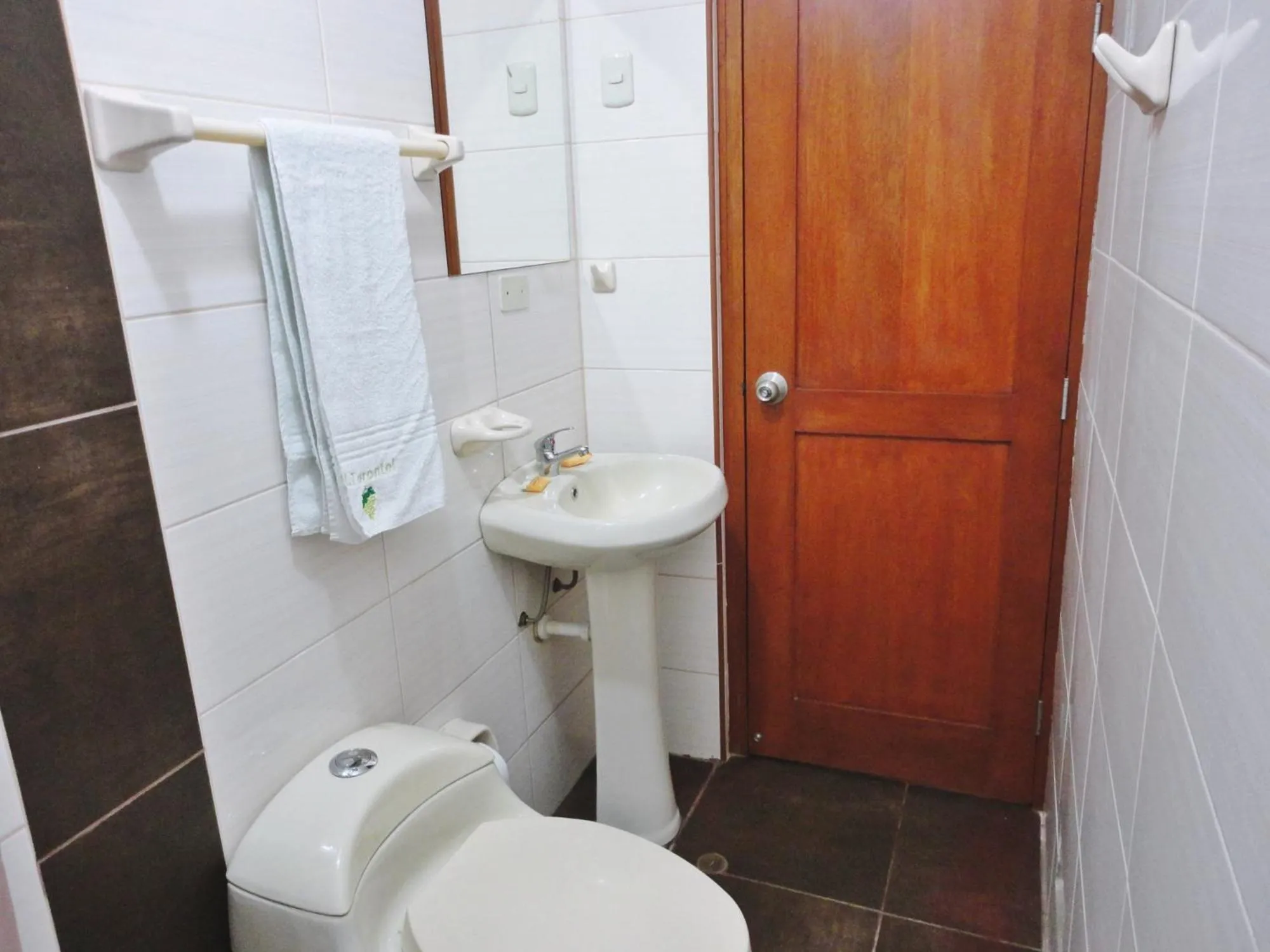 Bathroom in Hotel Torontel