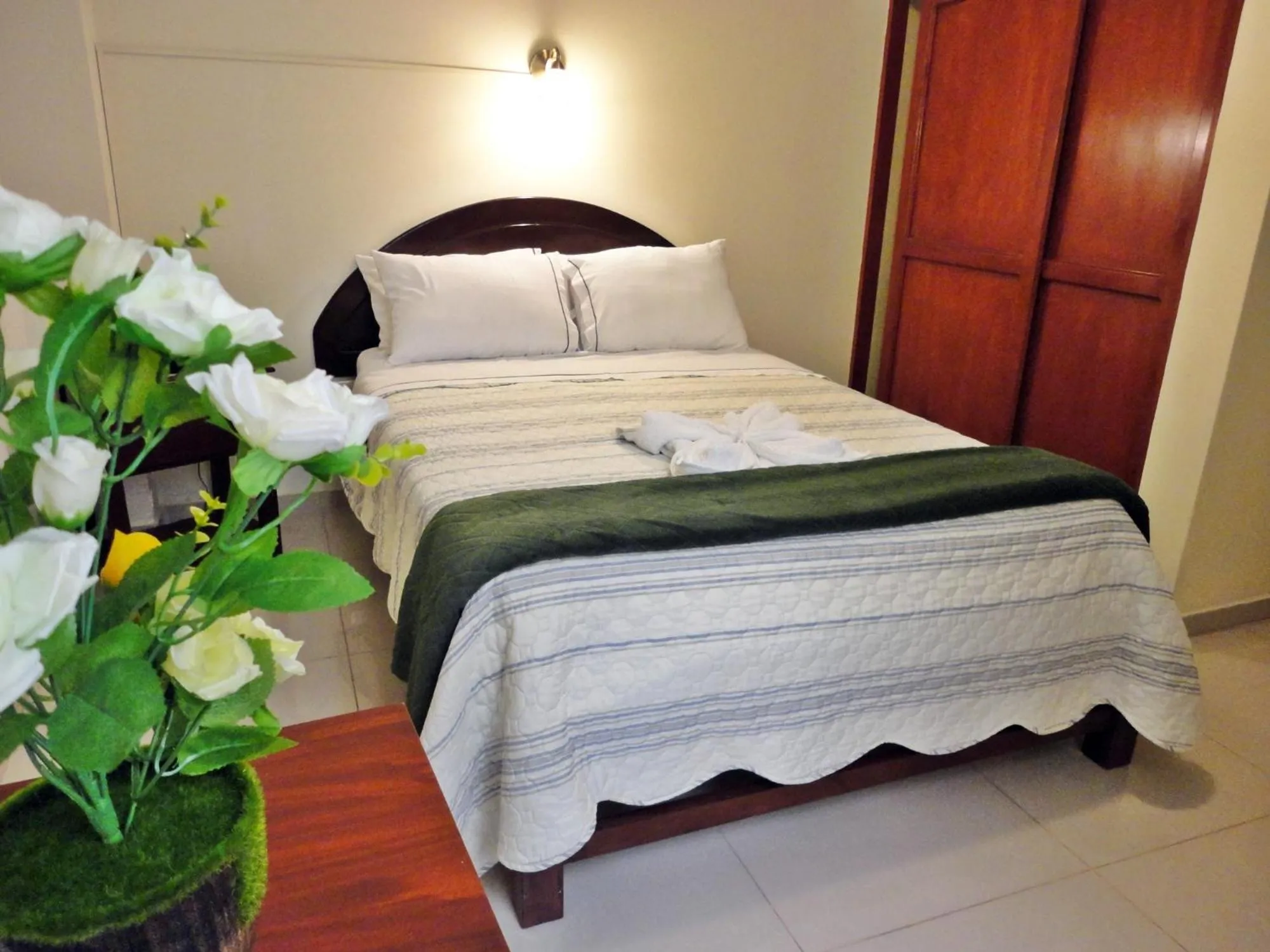 Bed in Hotel Torontel