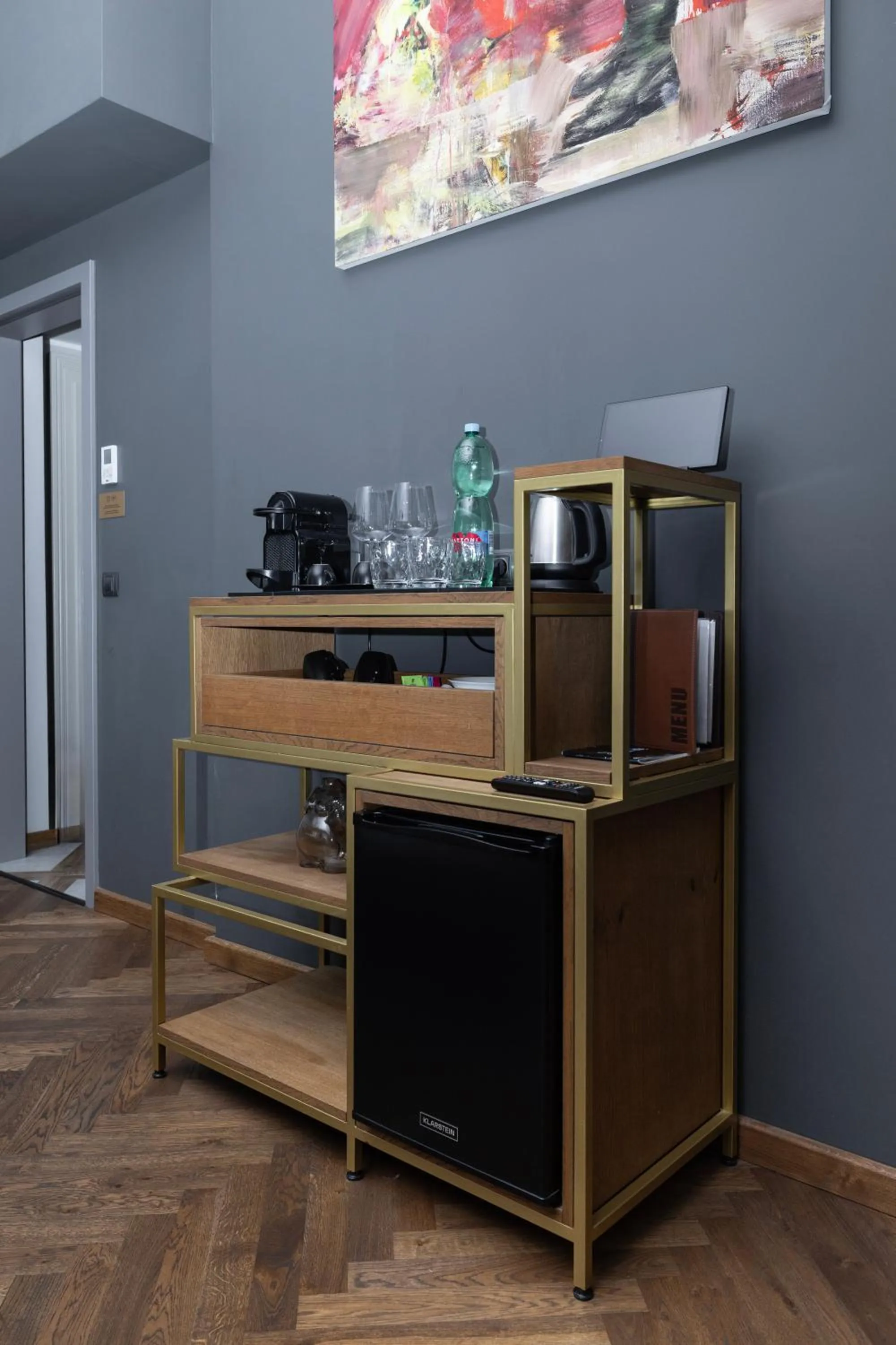 Coffee/tea facilities in The Viaduct - Suites & More