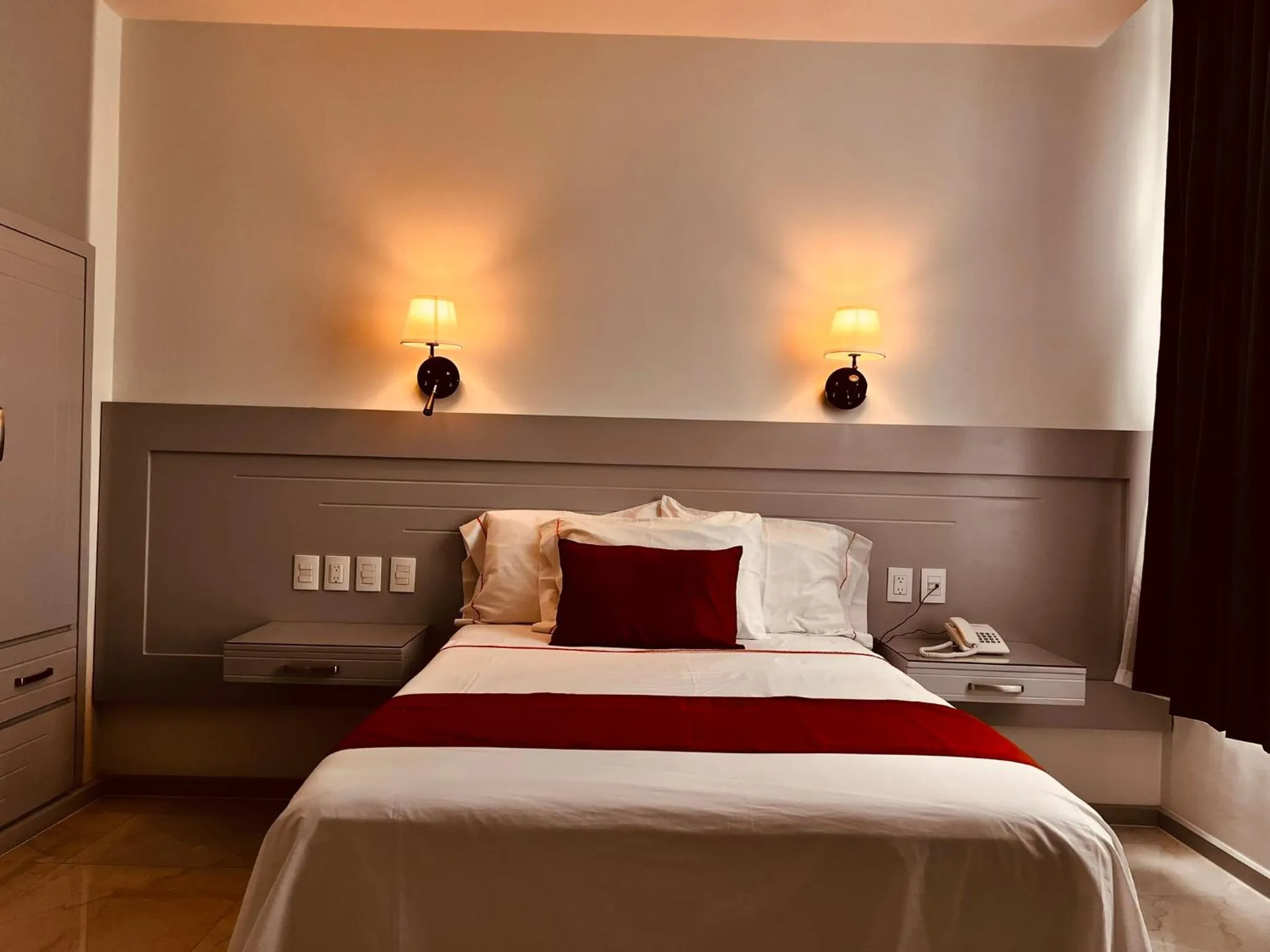 Bed in San Francisco Hotel Boutique