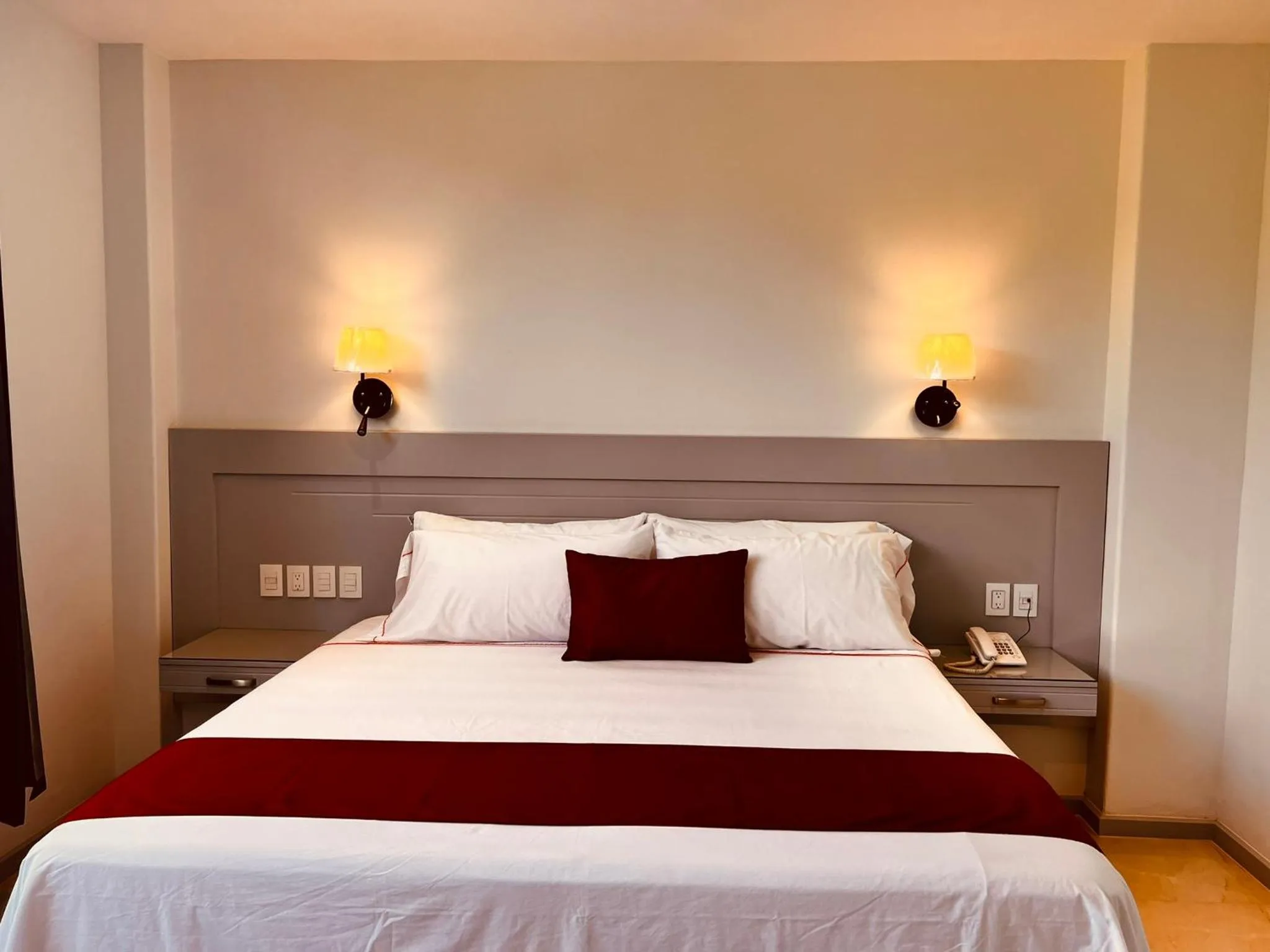 Bed in San Francisco Hotel Boutique