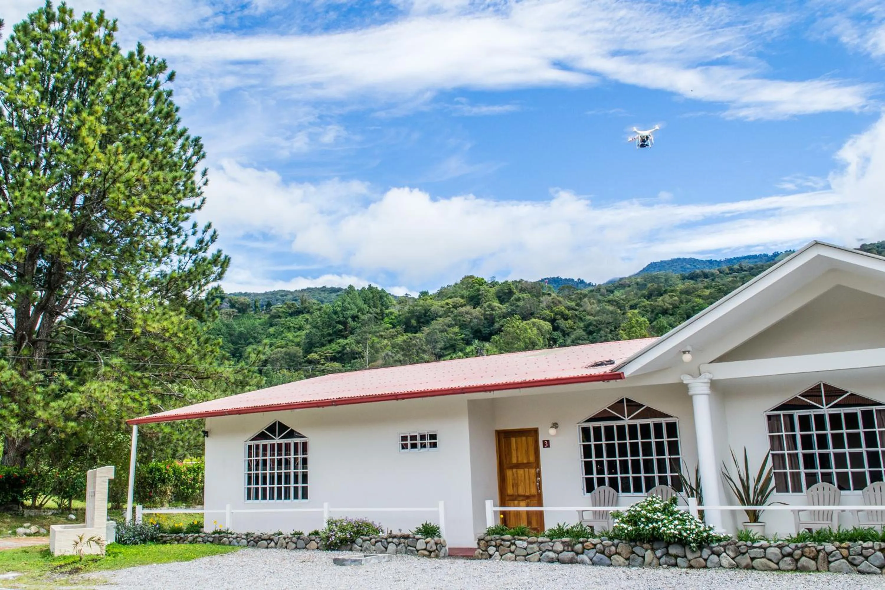 Facade/entrance in Downtown Suites