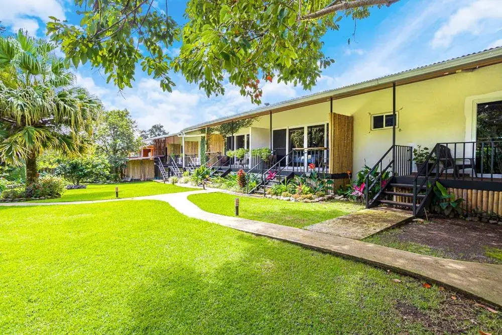 Suite with Garden View in Downtown Suites Suite with Garden View in Downtown Suites