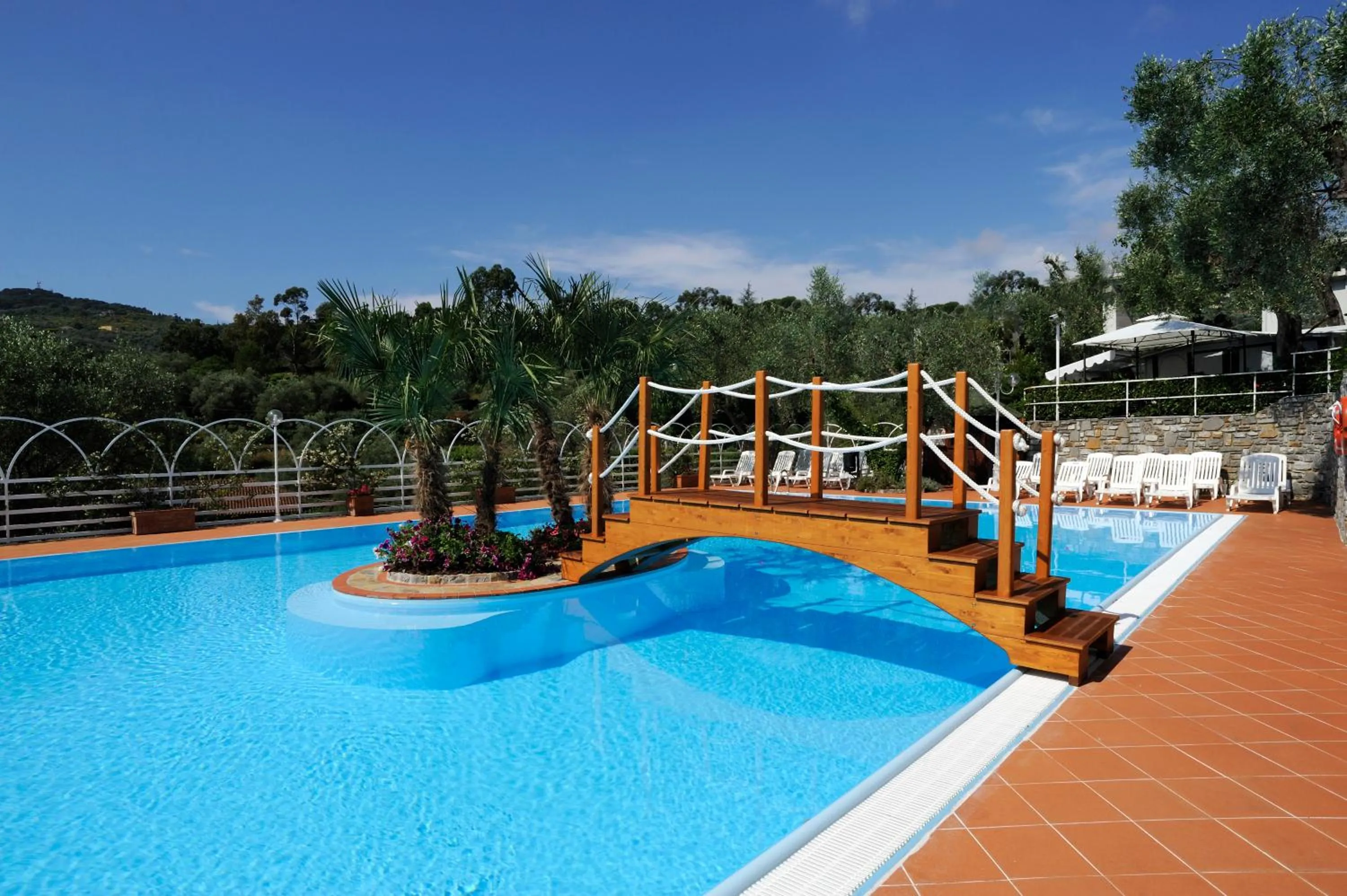 Swimming pool in Camping Edy