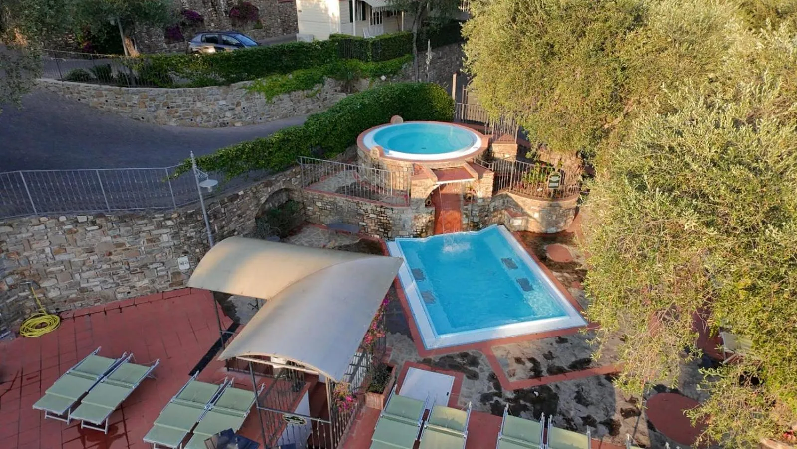 Swimming pool in Camping Edy
