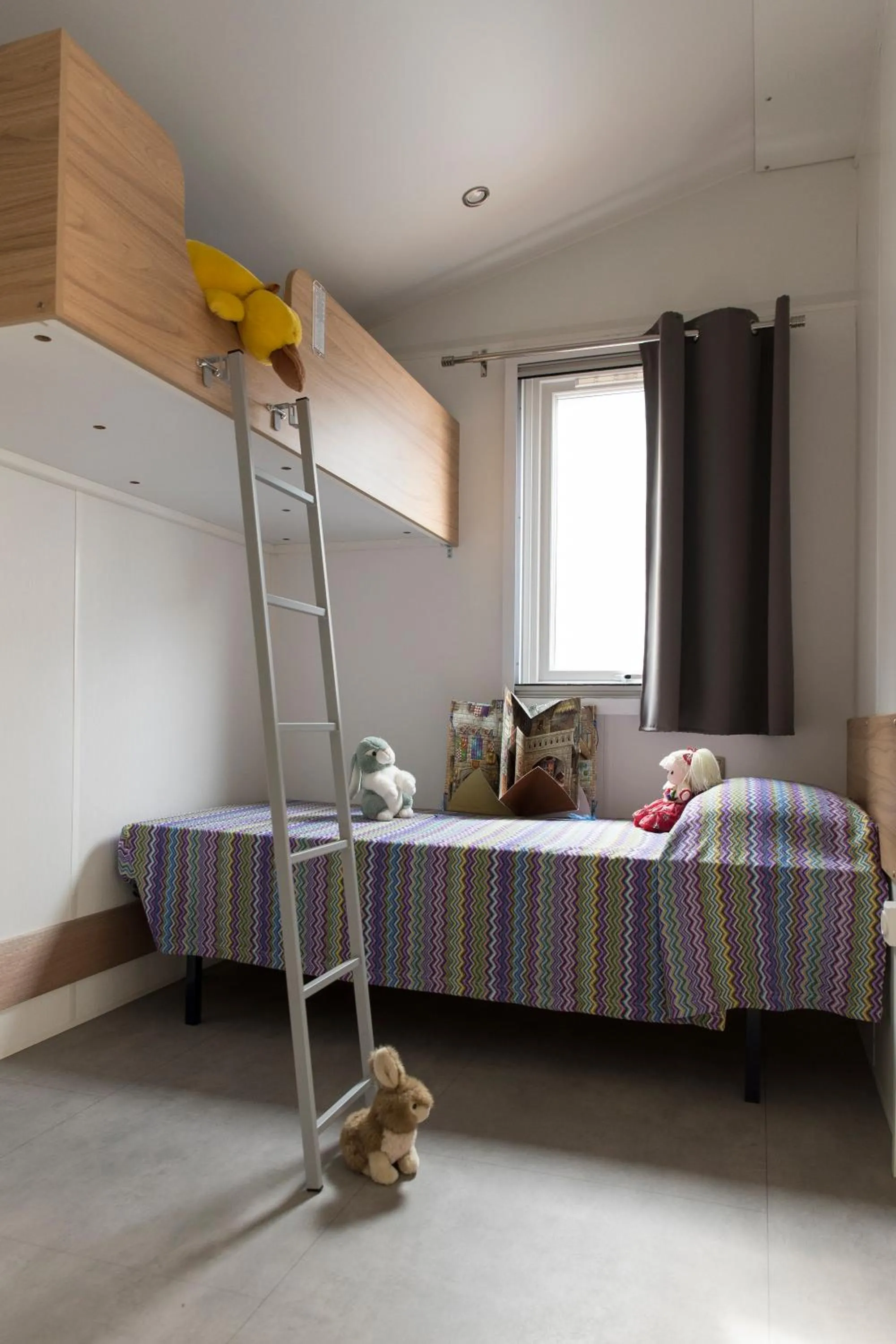 bunk bed, Bed in Camping Edy