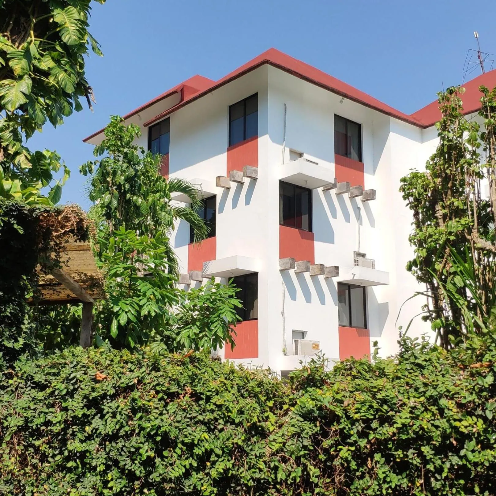 Property building in Hotel Cañada Internacional