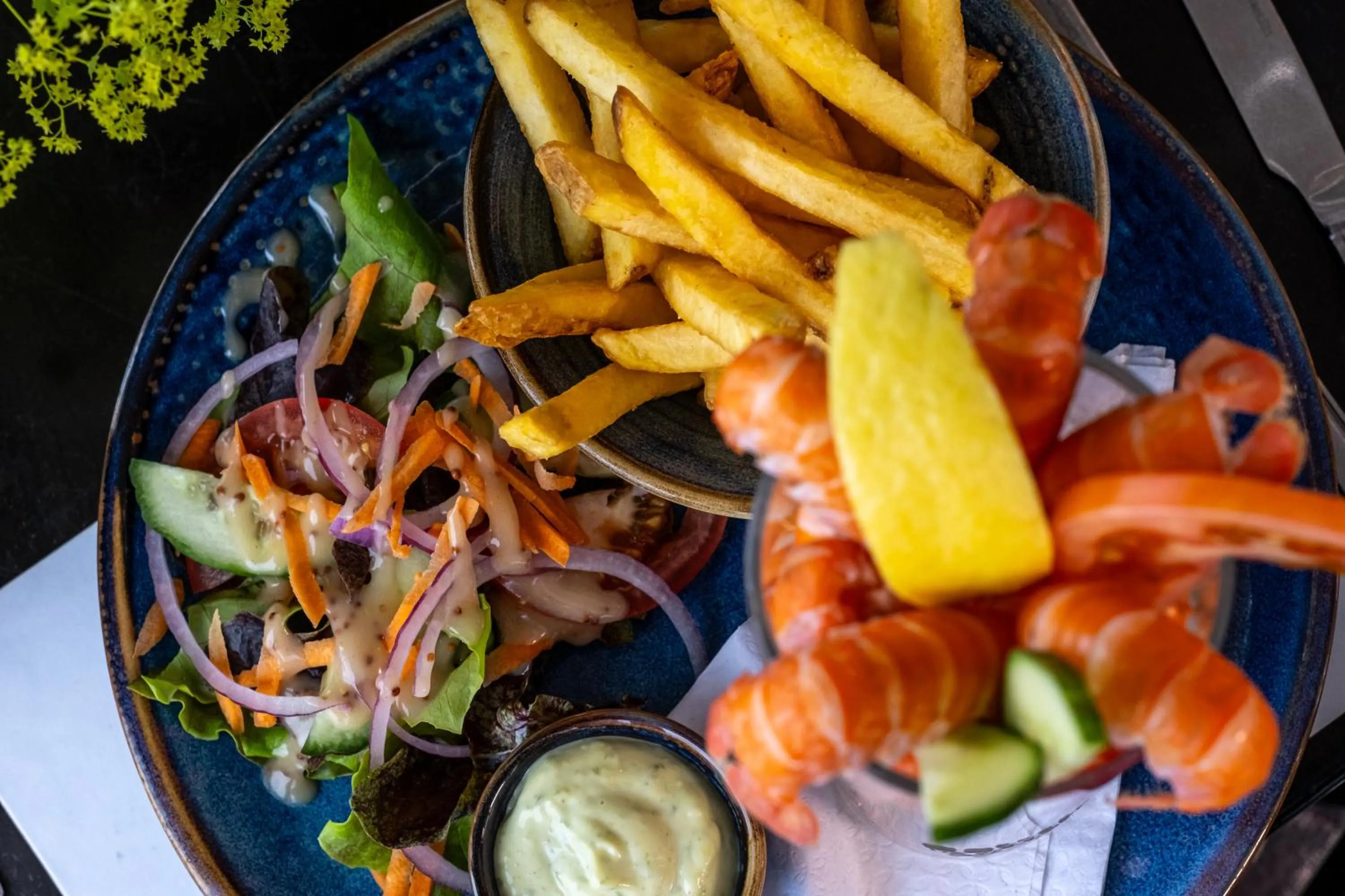 Food and drinks in The Upper Largo Hotel & Restaurant