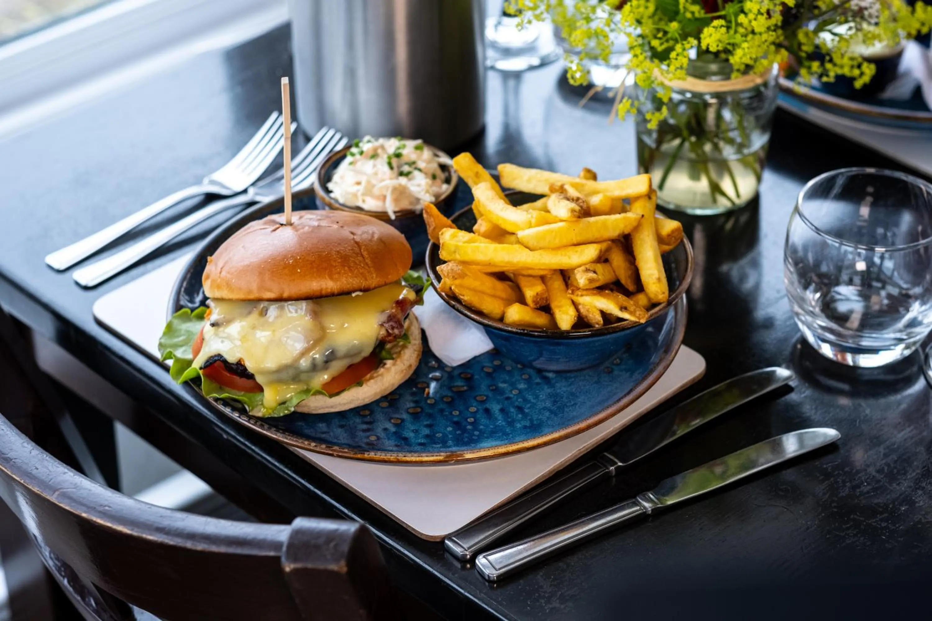 Food and drinks in The Upper Largo Hotel & Restaurant