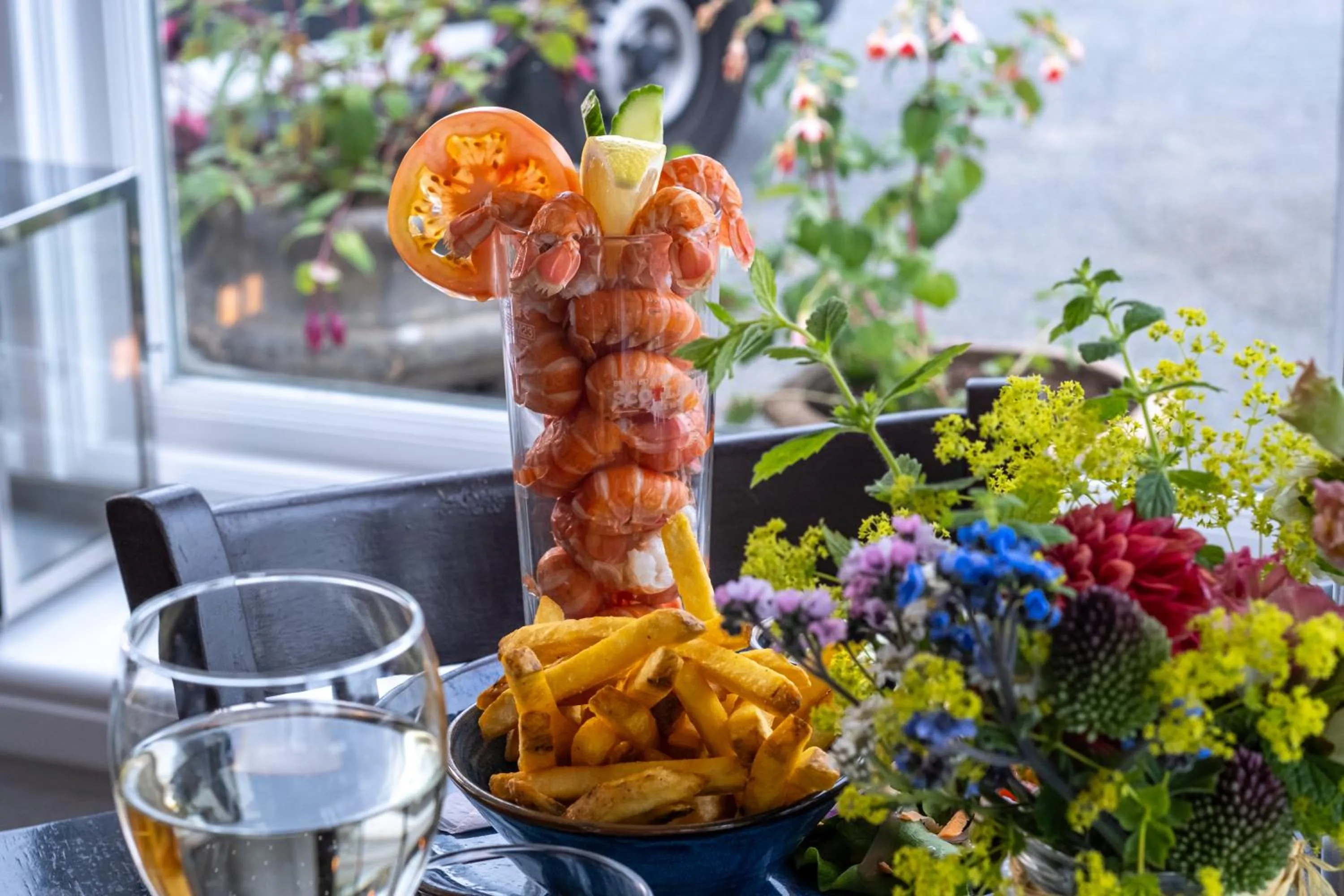 Food and drinks in The Upper Largo Hotel & Restaurant