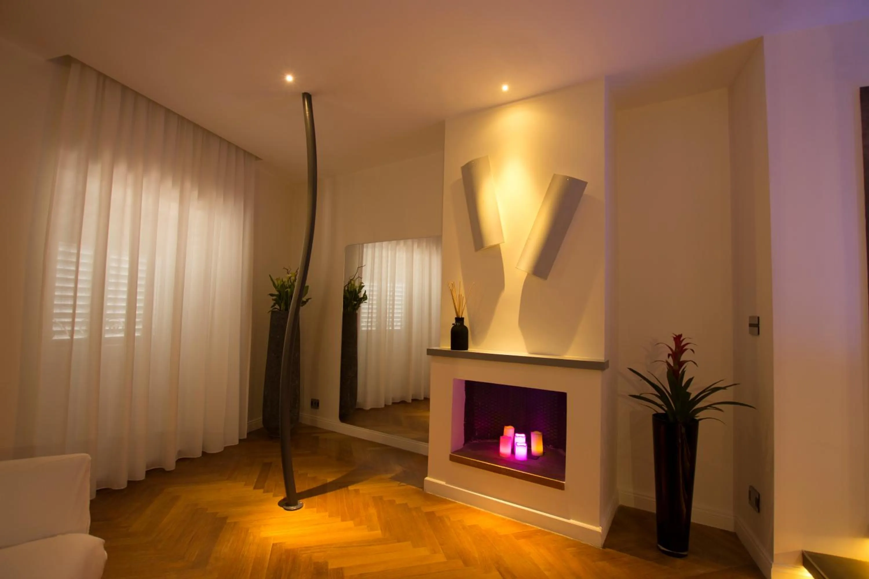 Other in SuiteSistina for Brave Lovers