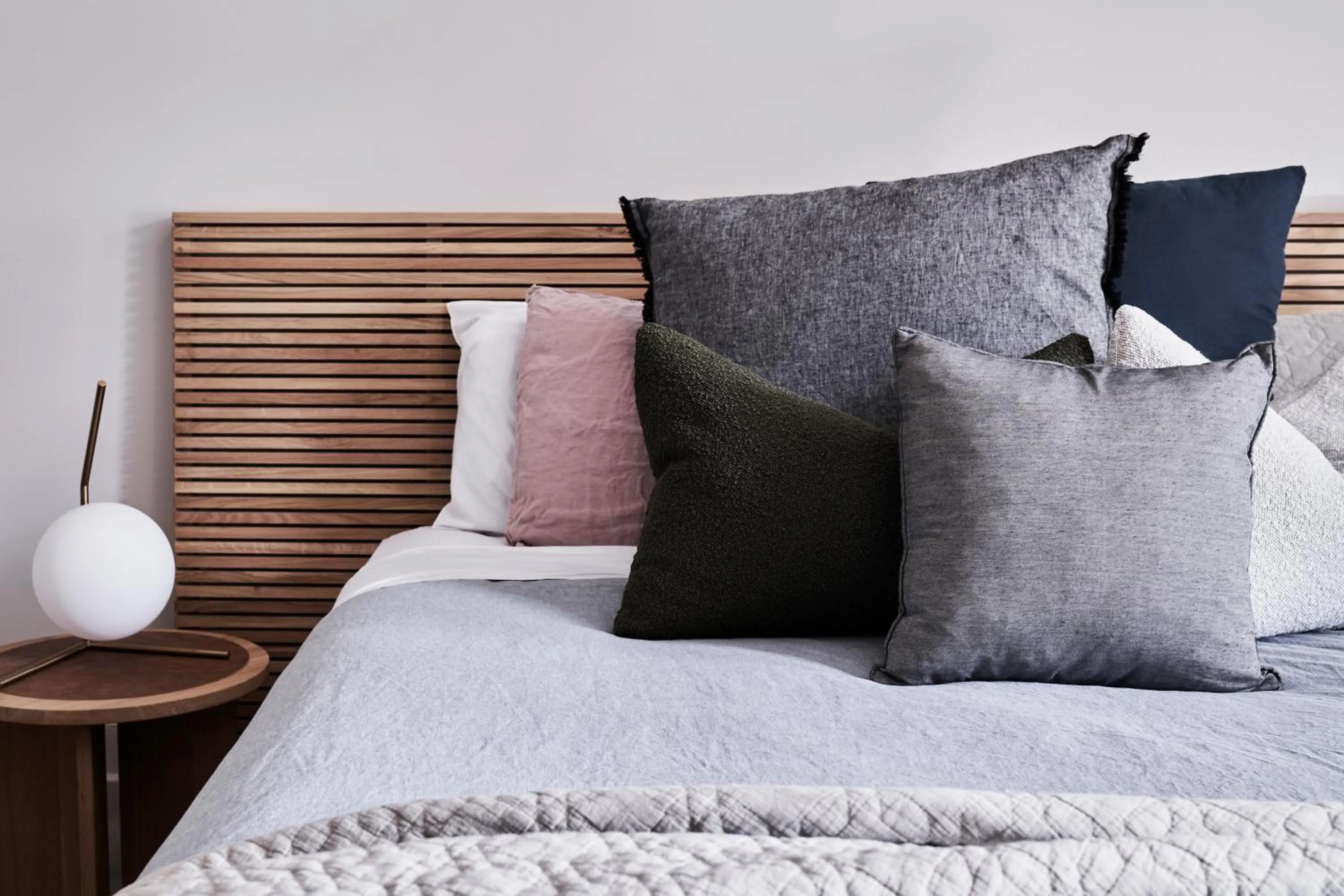 Bed in Hotel Ernest Bendigo