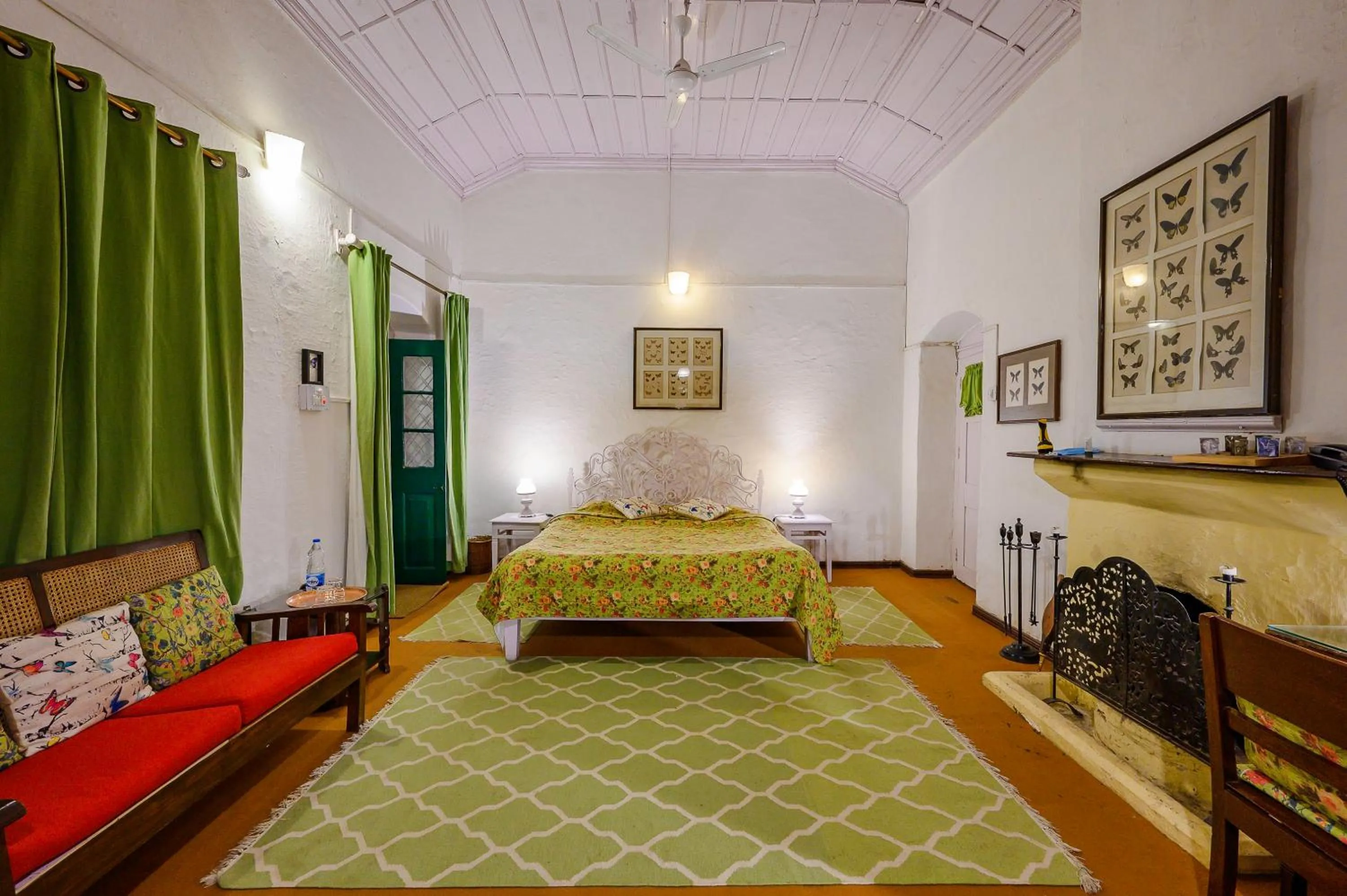 Bedroom, Bed in Neemrana's - Ramgarh Bungalows