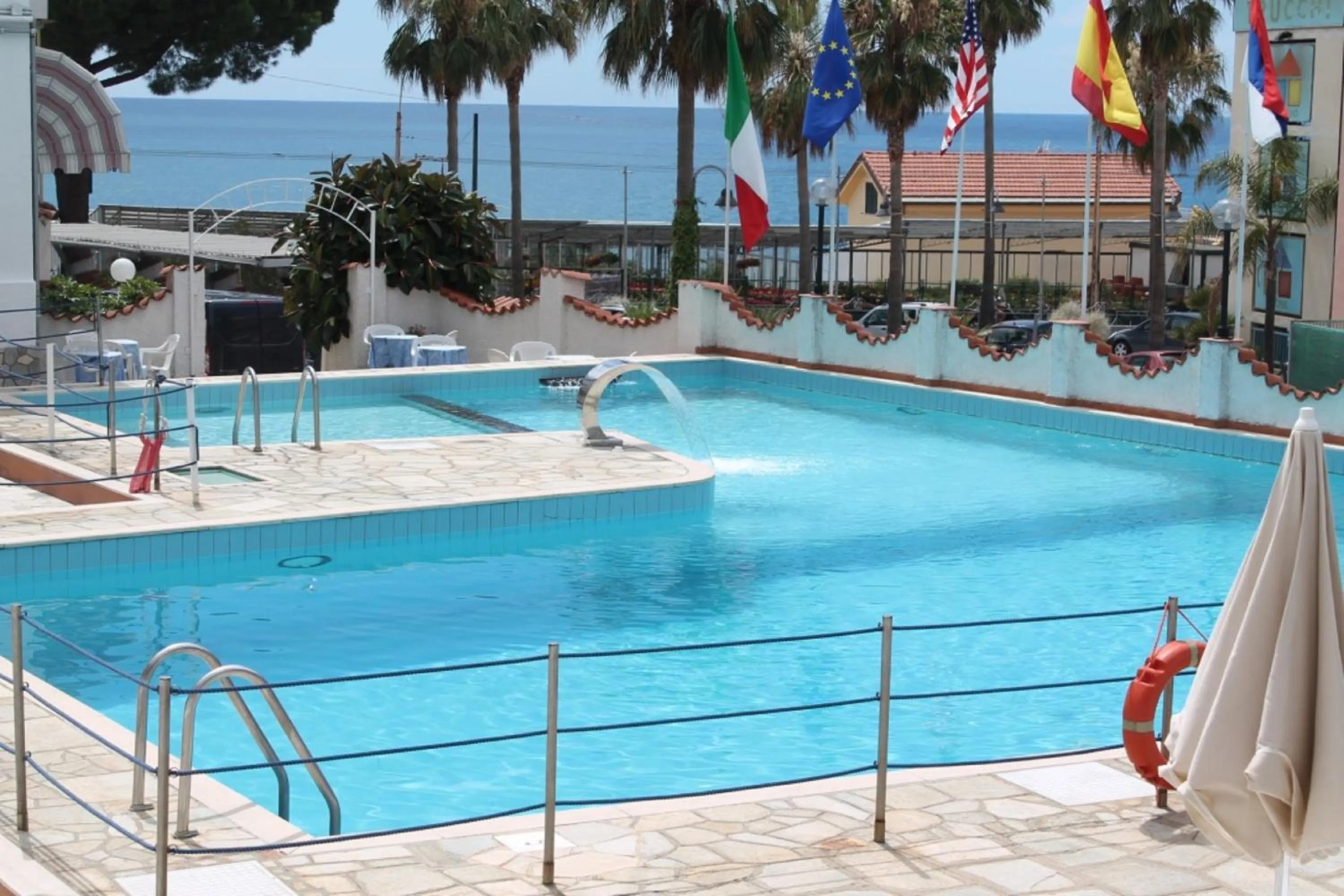Swimming pool in Hotel Ariston Montecarlo