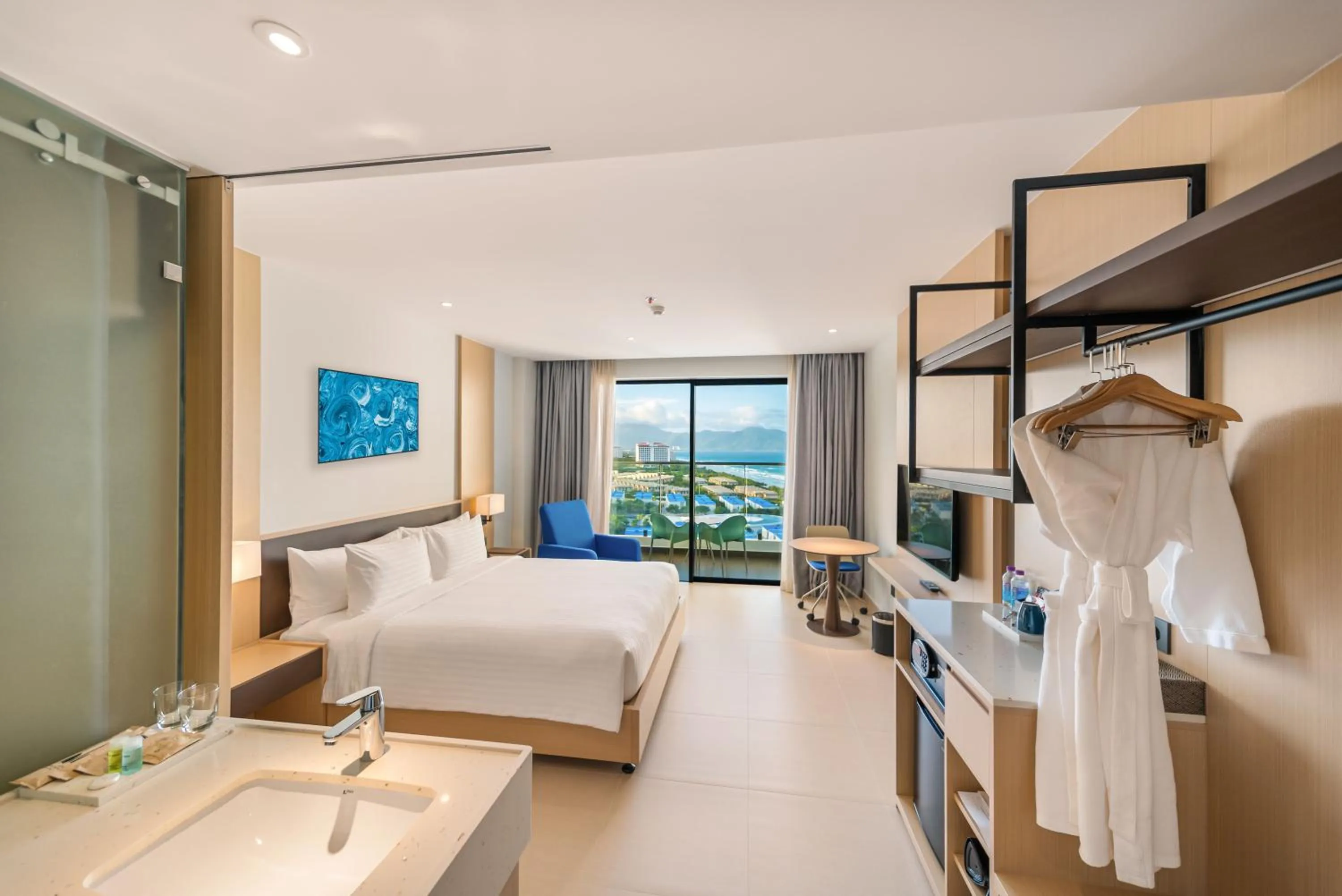 Bedroom, Bed in The Empyrean Cam Ranh Beach Resort