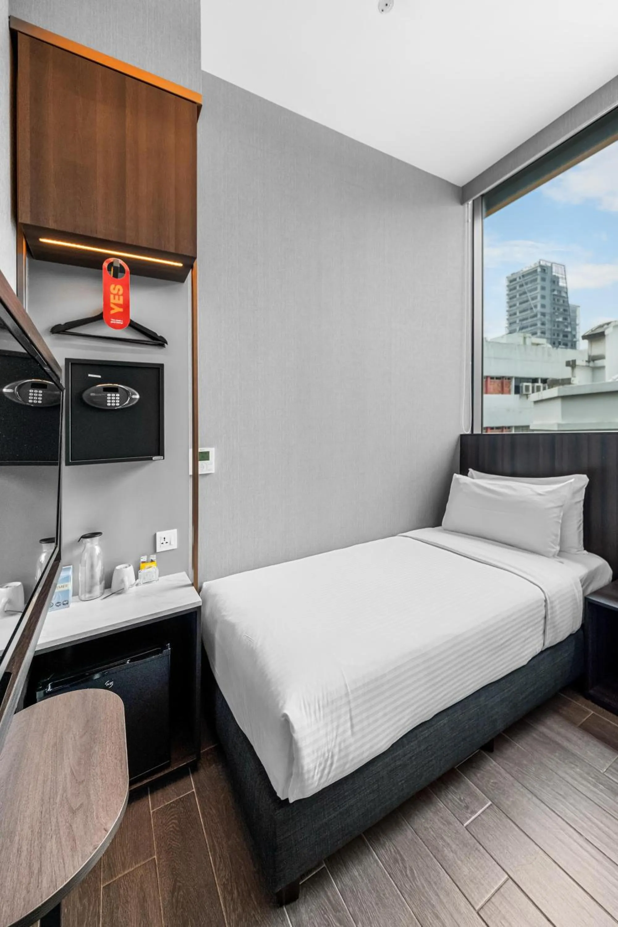 Bedroom, Bed in Beverly Hotels Elements