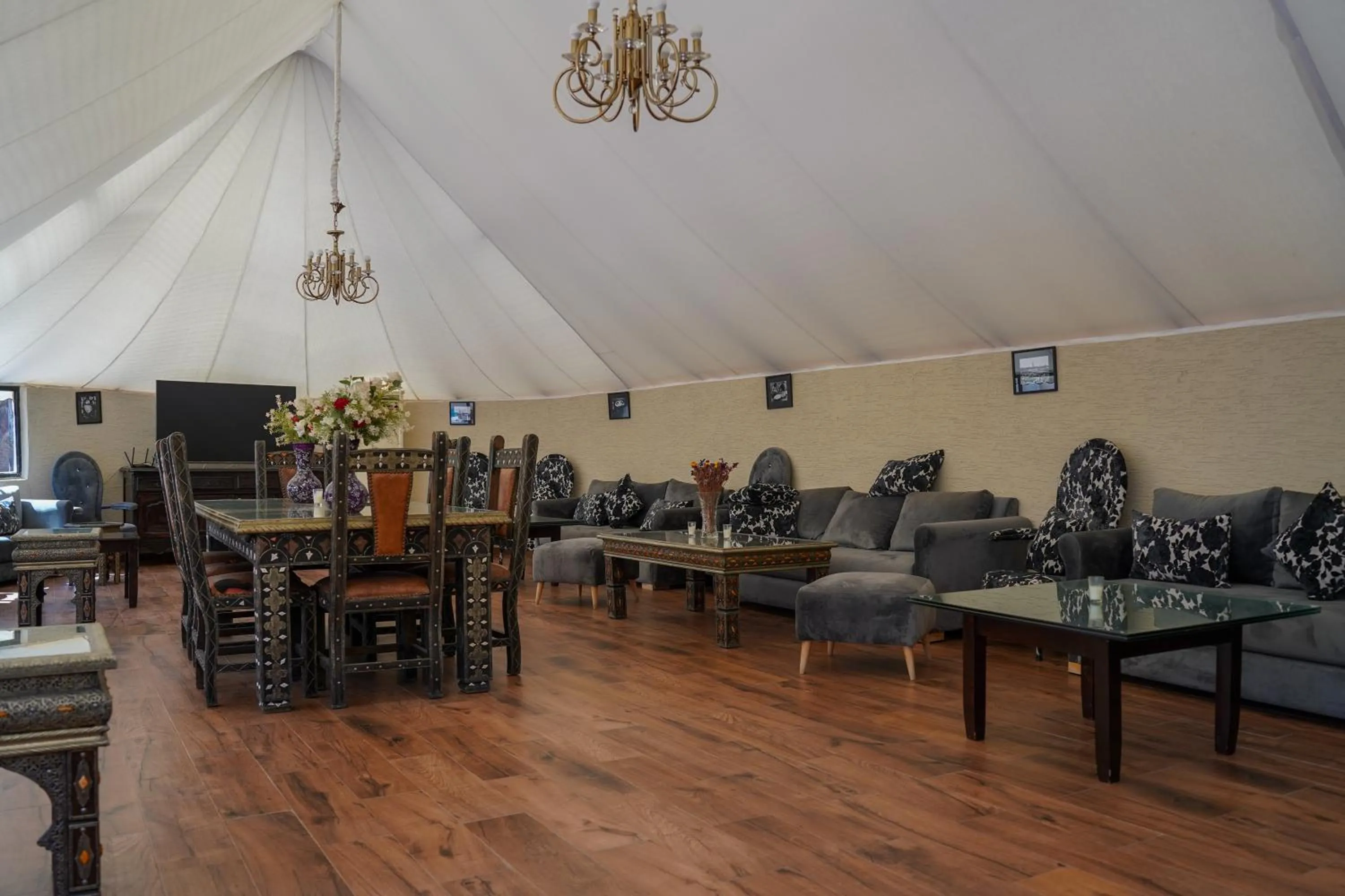 Restaurant/places to eat in Weedan Hôtel Marrakech