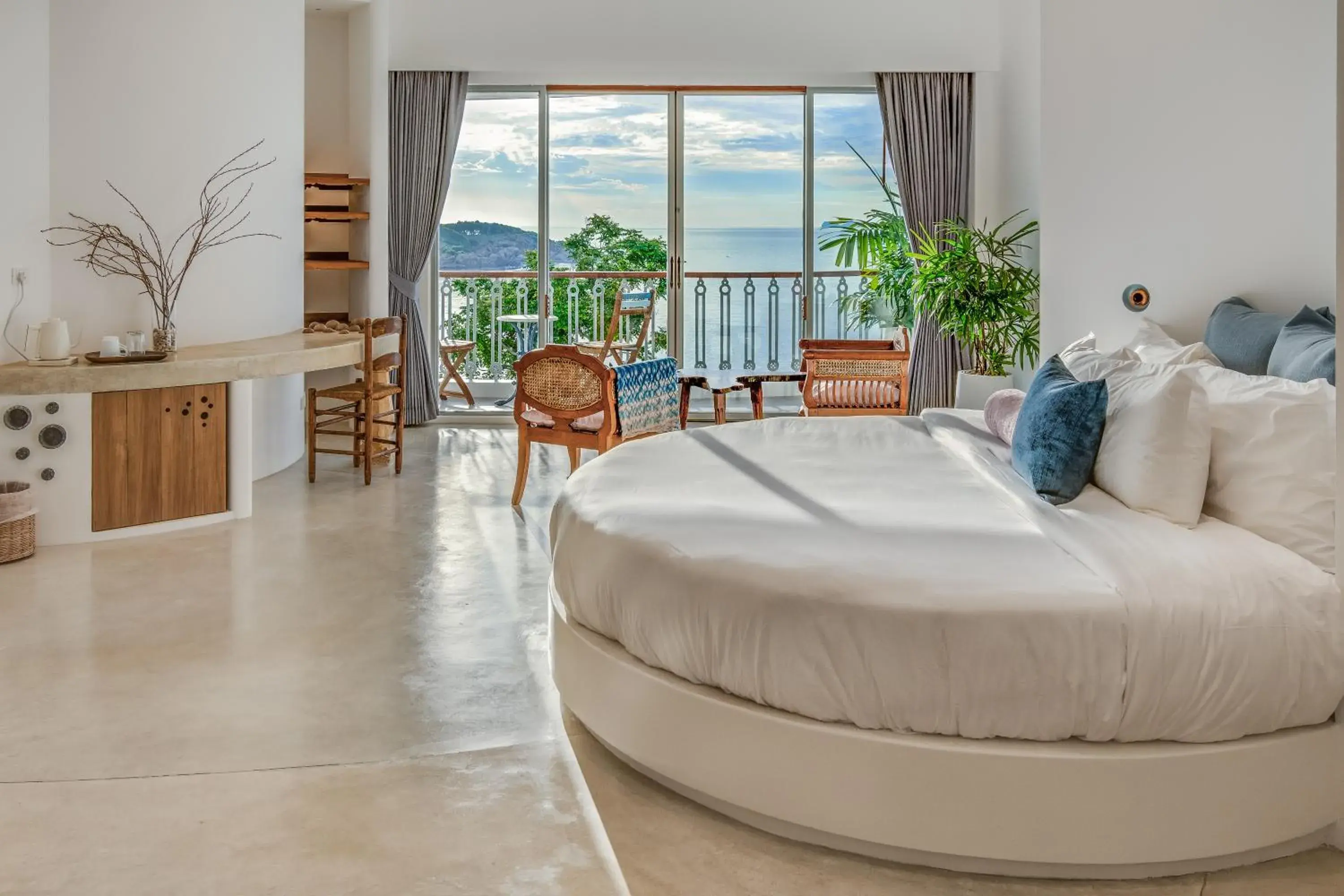 Bed in Ampersand Resort Bed in Ampersand Resort