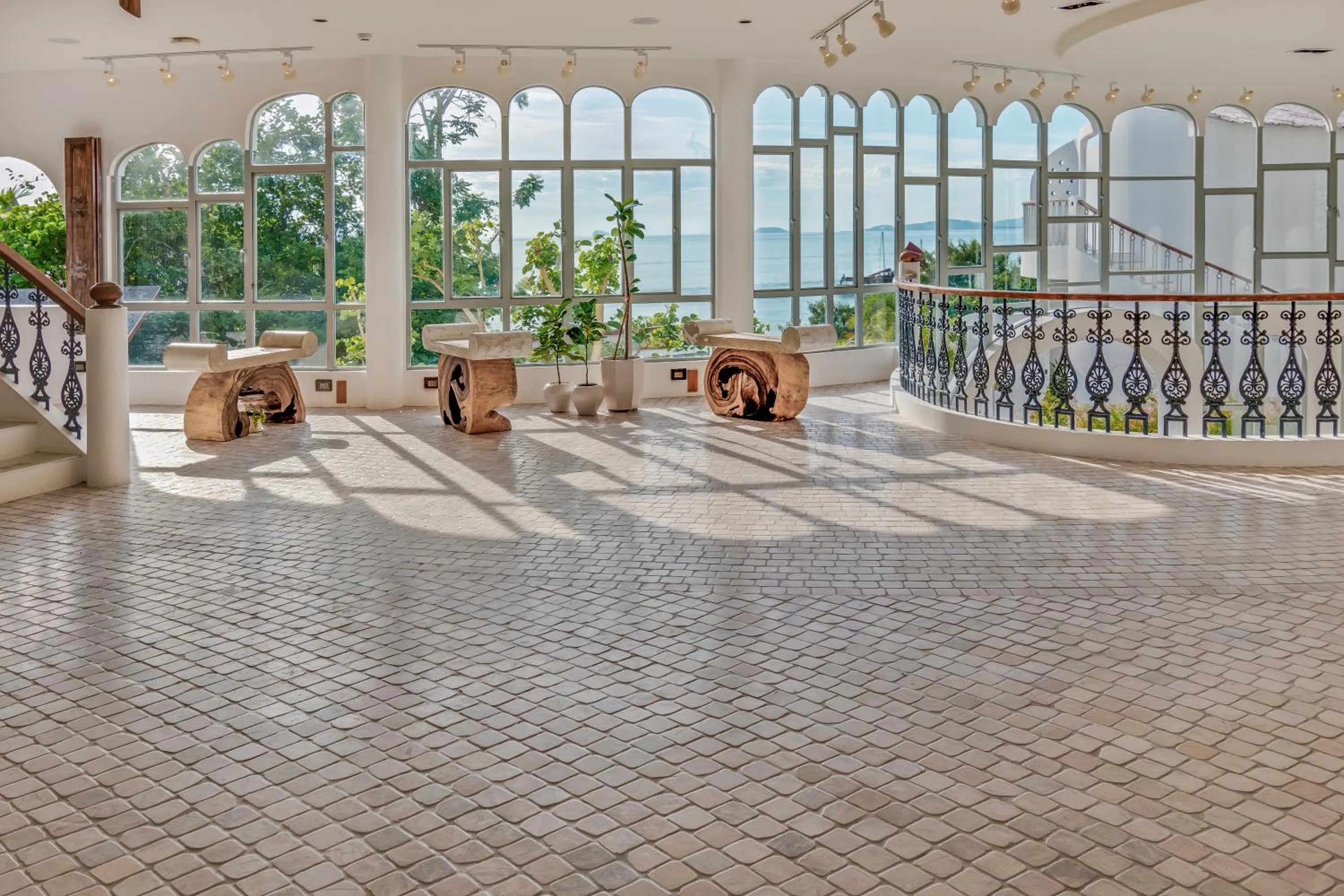 Property building in Ampersand Resort