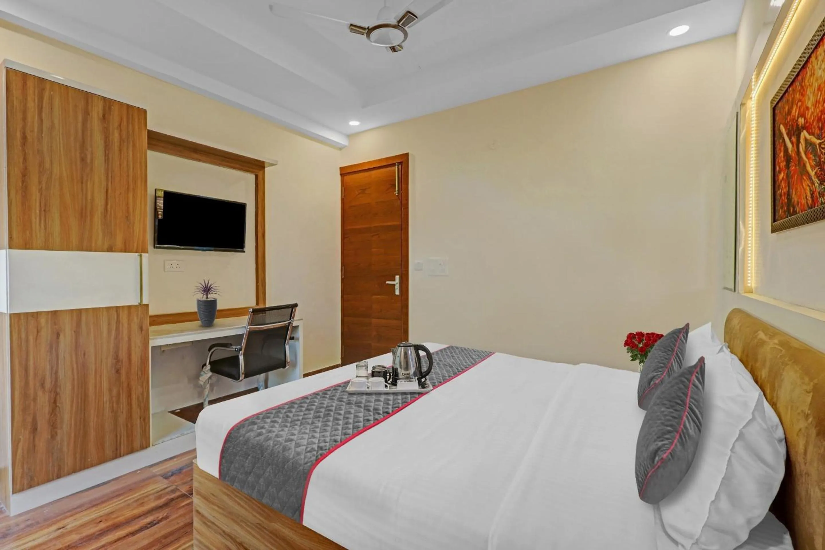 Bedroom, Bed in Townhouse Lucky Grand Palace