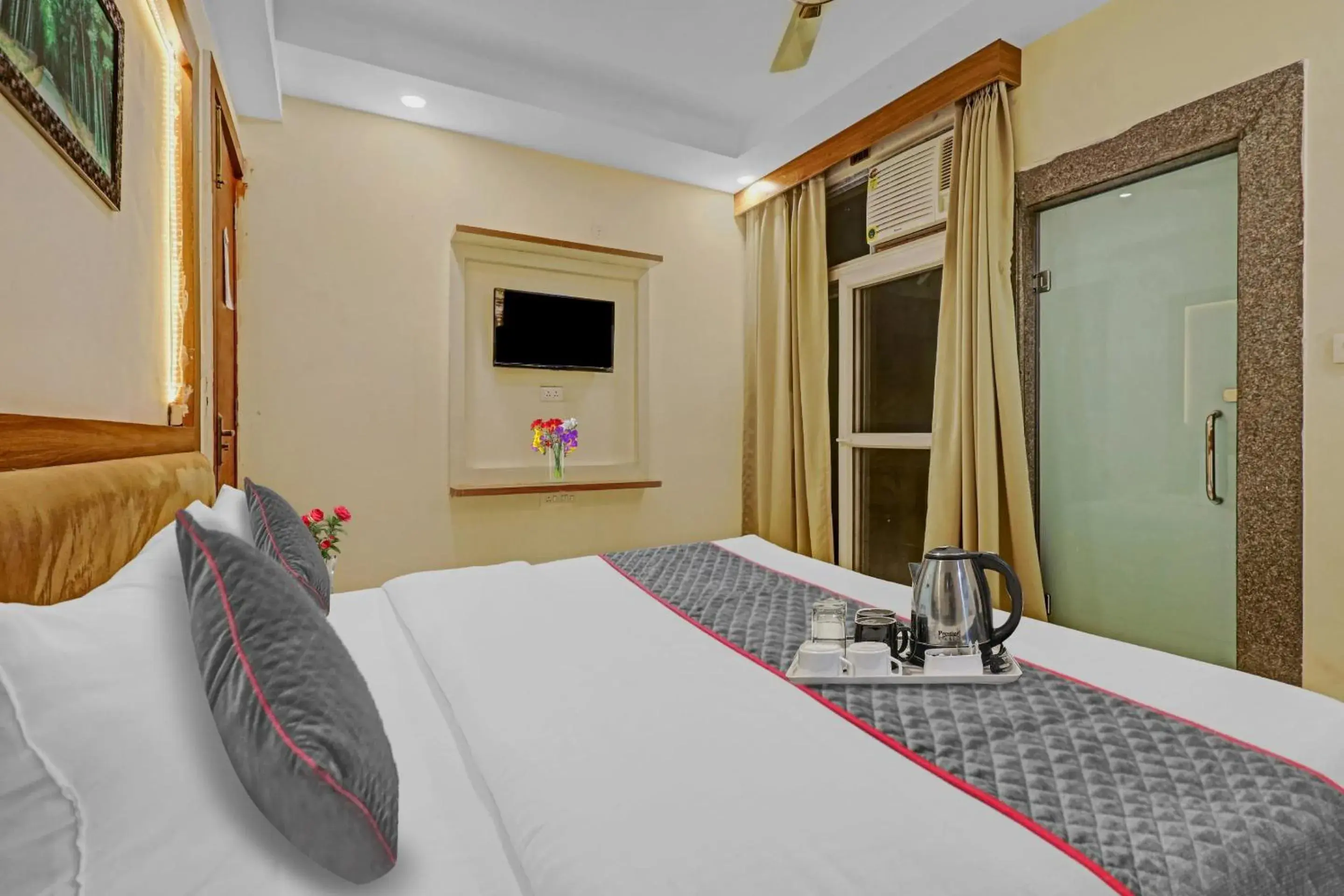 Bedroom, Bed in Super Townhouse Lucky Grand Palace Bedroom, Bed in Super Townhouse Lucky Grand Palace