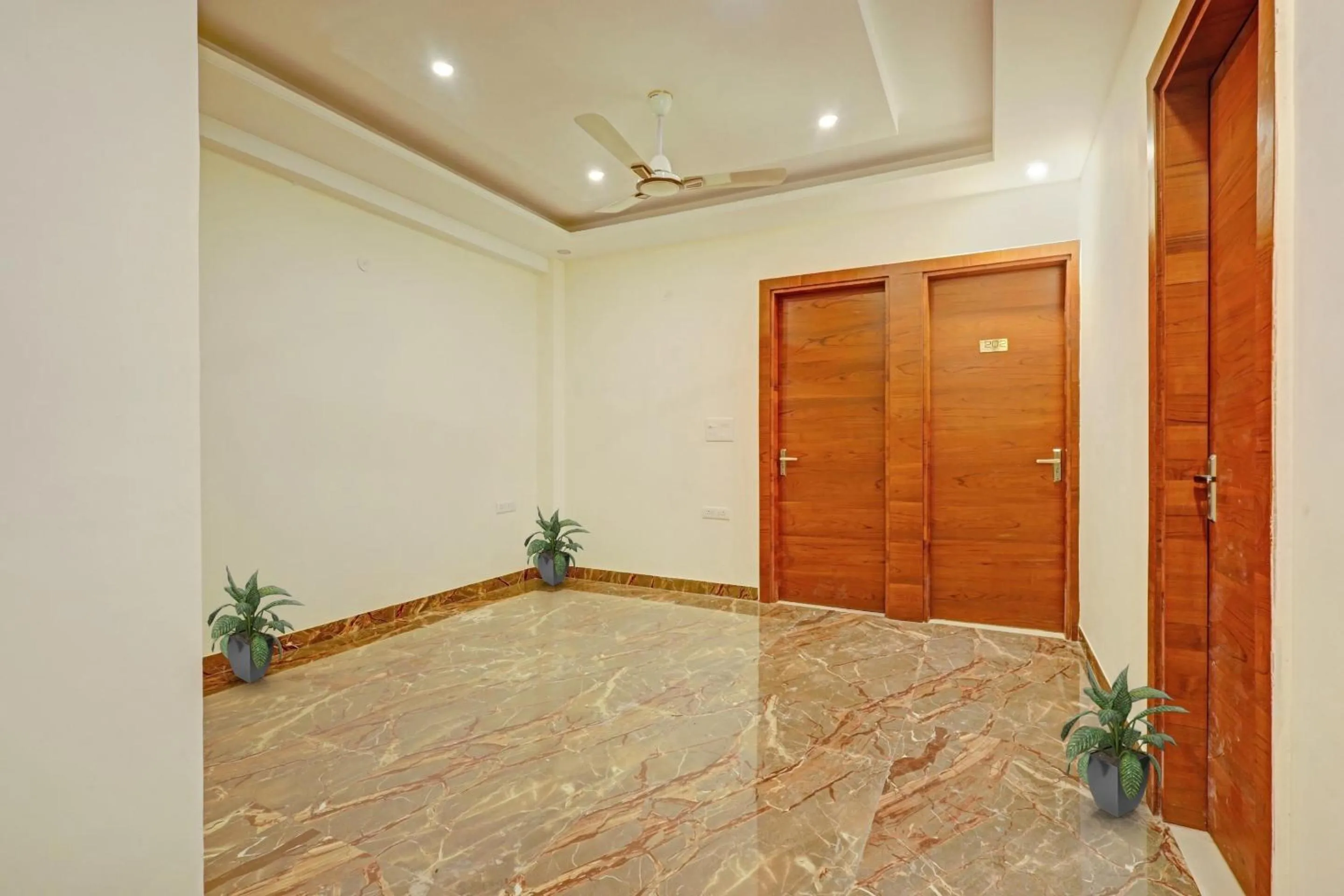 Lobby or reception in Townhouse Lucky Grand Palace