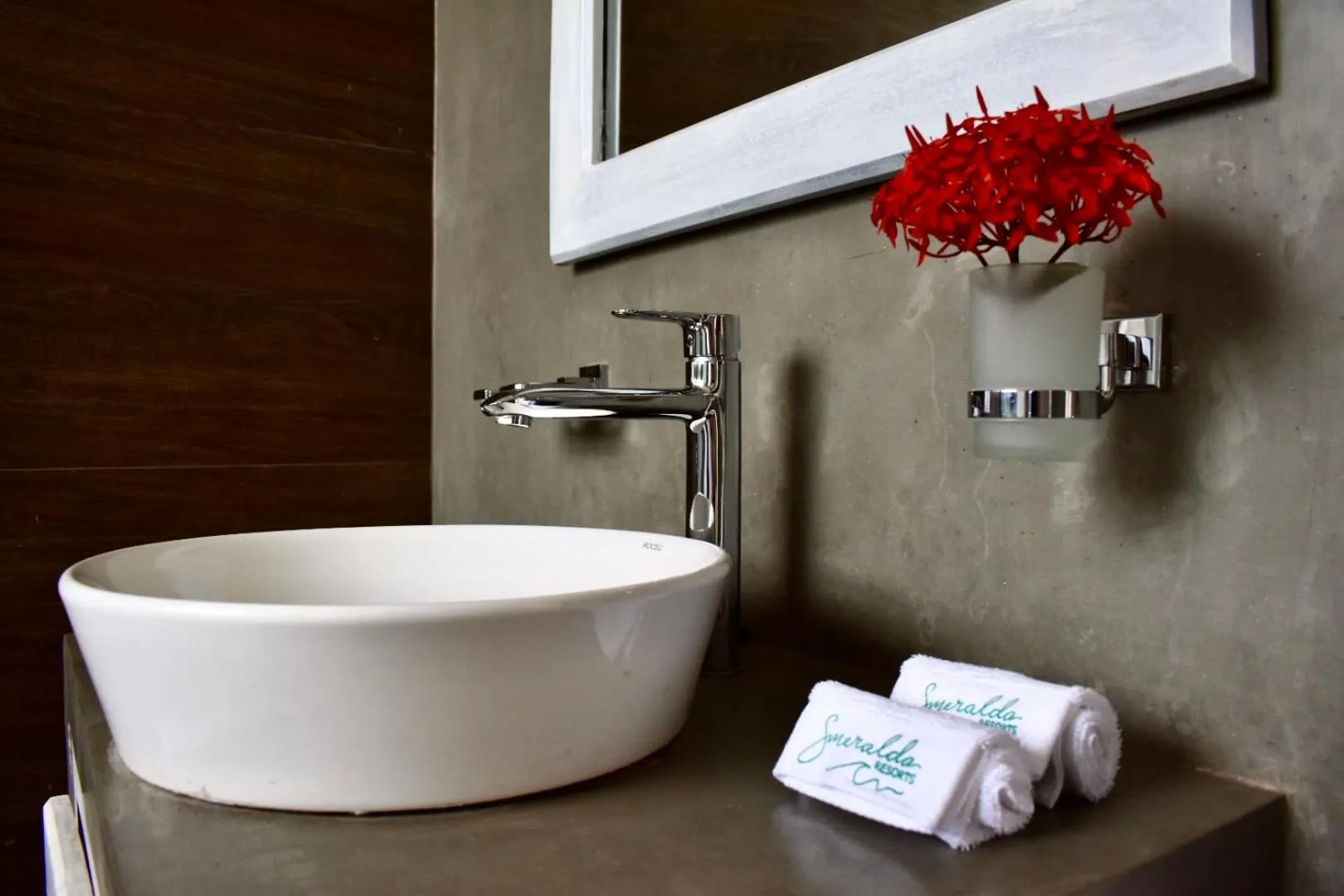 Bathroom in Smeralda Resorts Dikwella