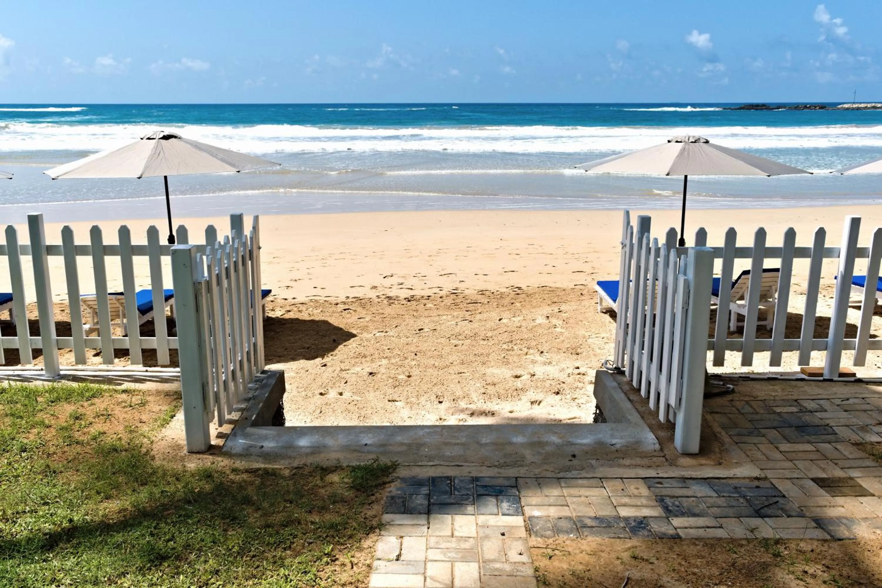 Beach in Smeralda Resorts Dikwella