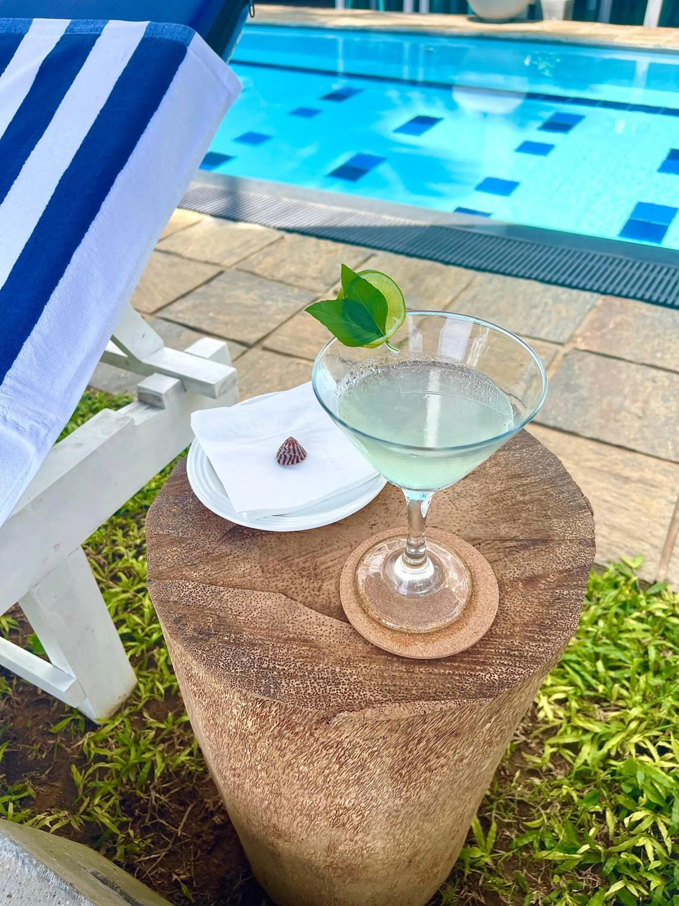 Drinks in Smeralda Resorts Dikwella