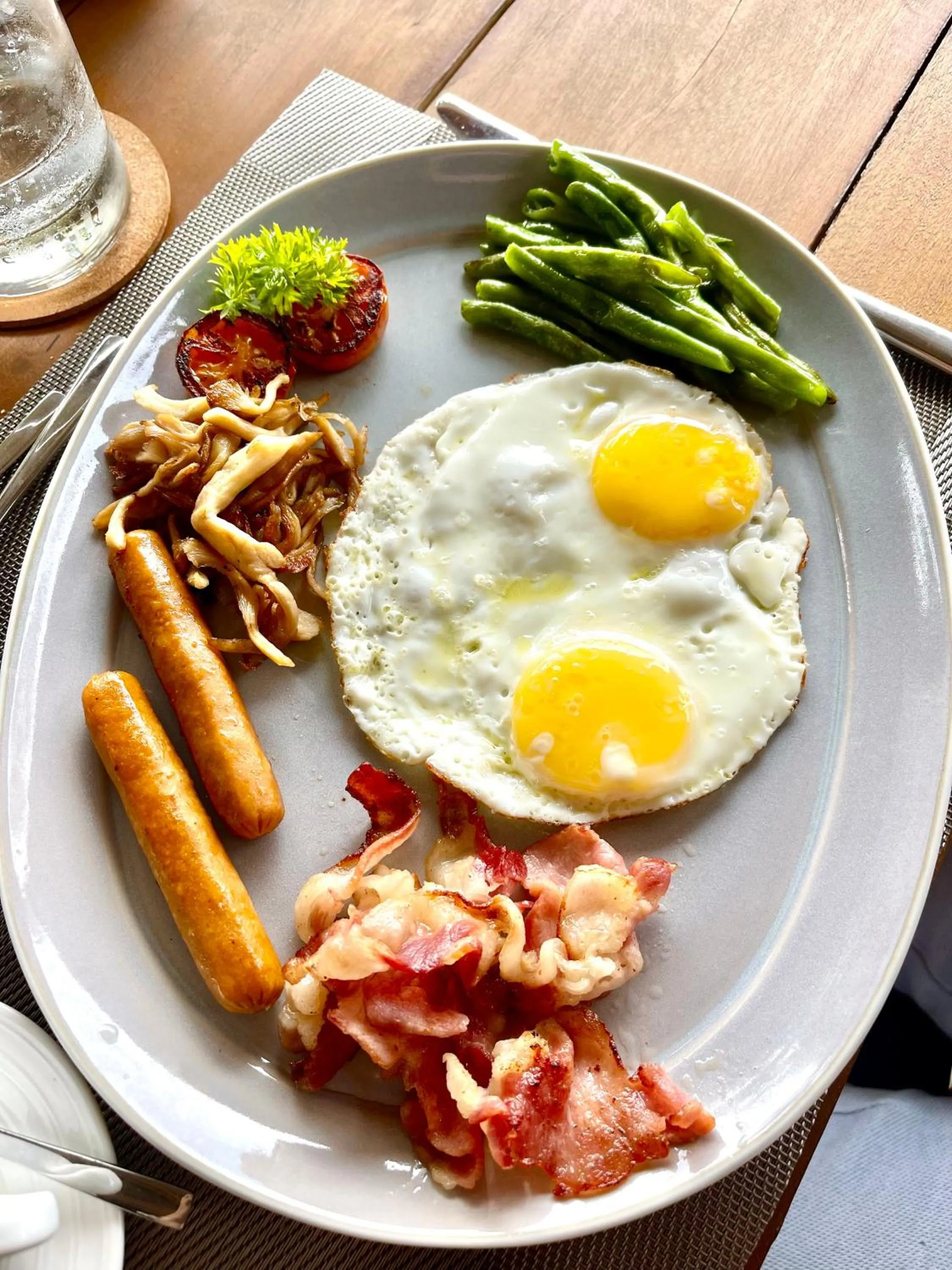 Food and drinks in Smeralda Resorts Dikwella