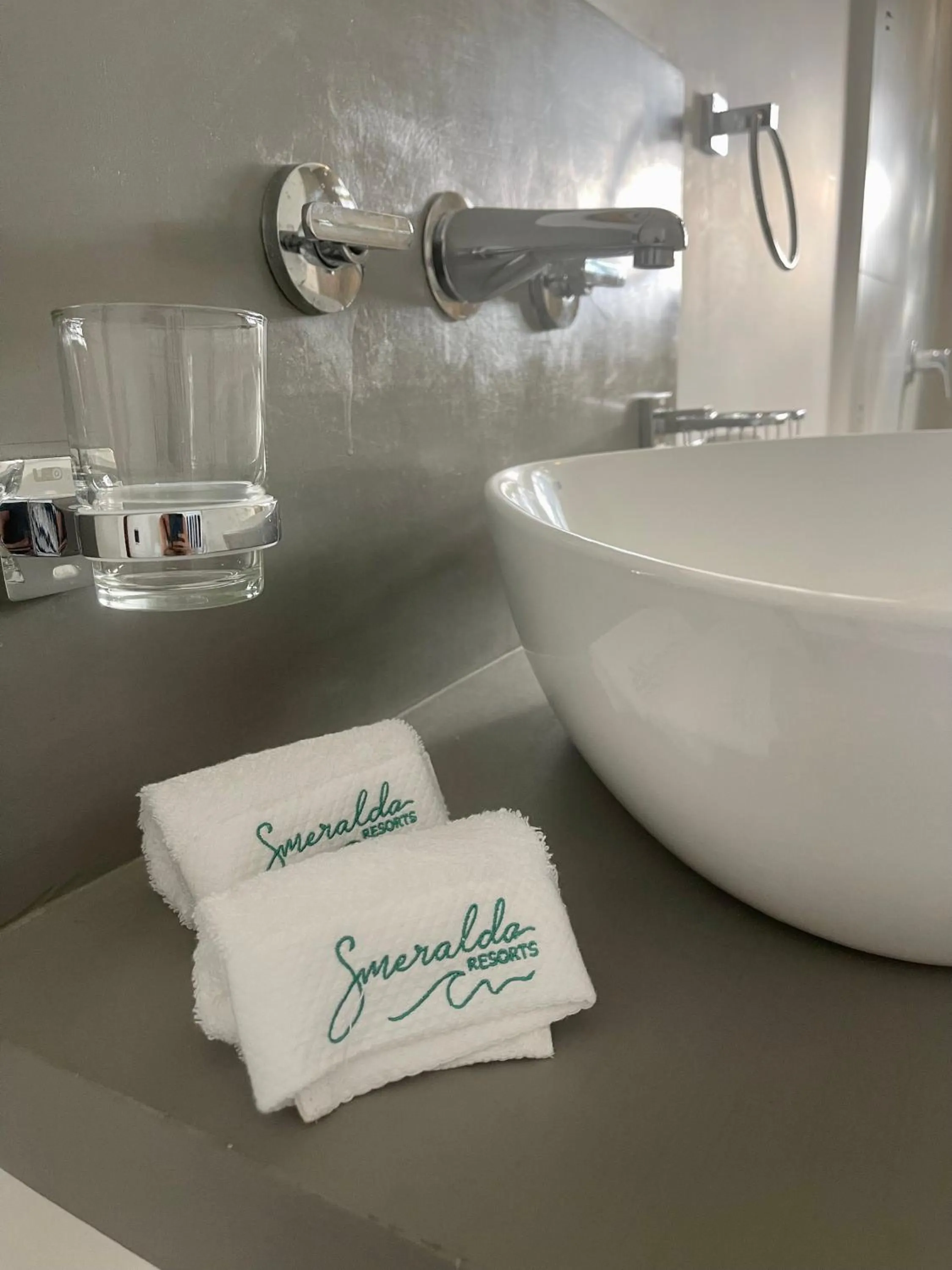 Bathroom in Smeralda Resorts Dikwella