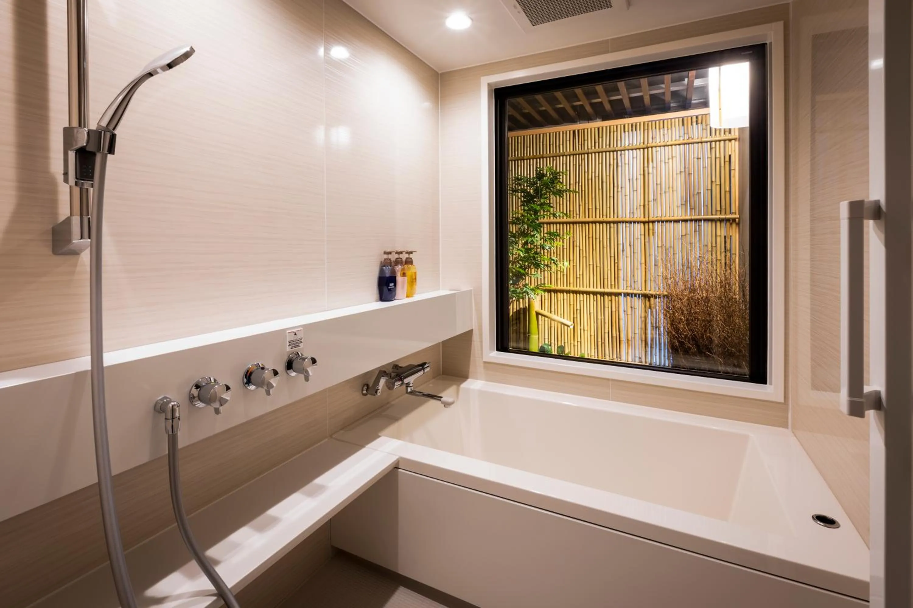 Shower in Rinn Kyoto Station