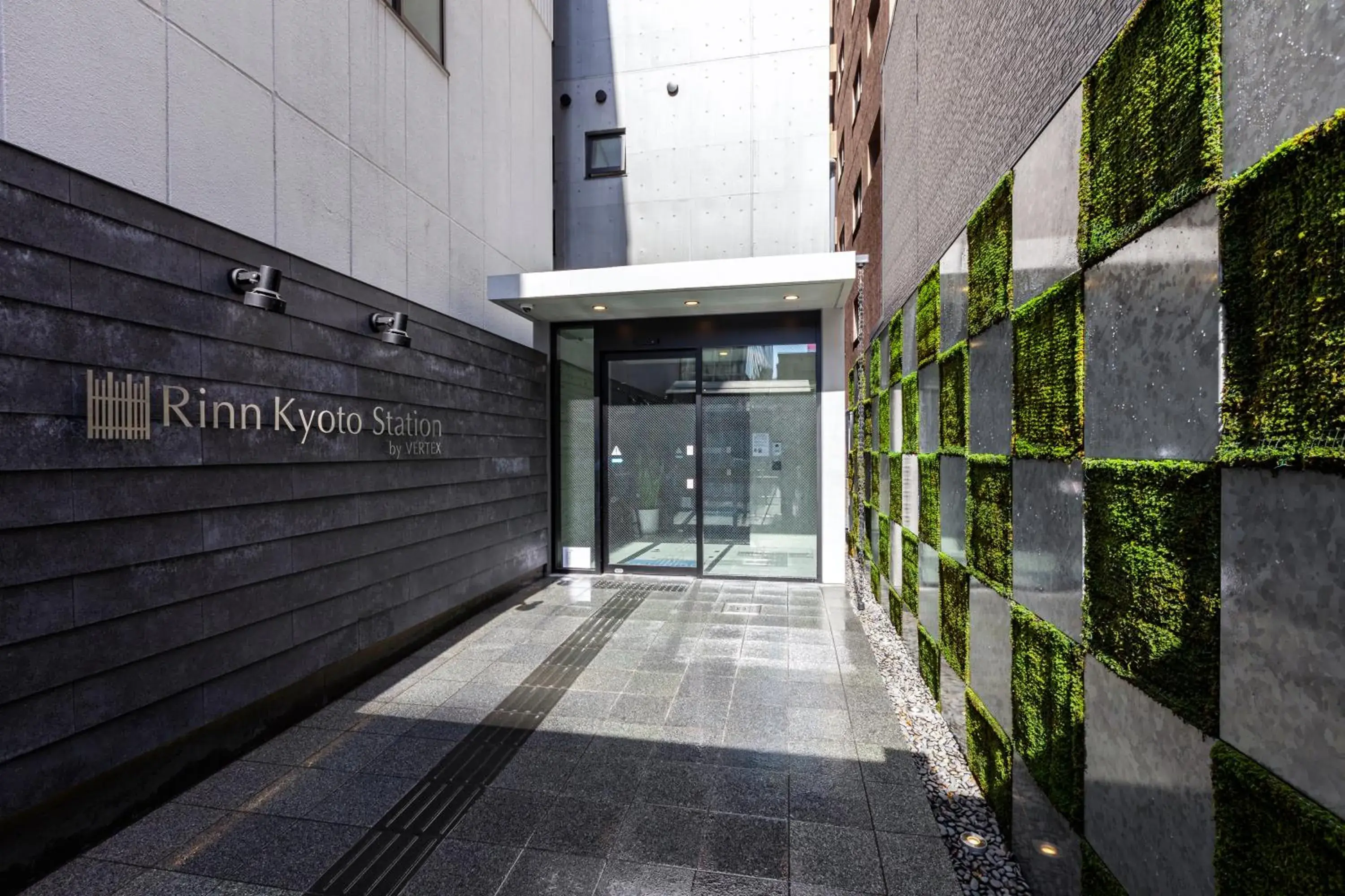 Facade/entrance in Rinn Kyoto Station Facade/entrance in Rinn Kyoto Station