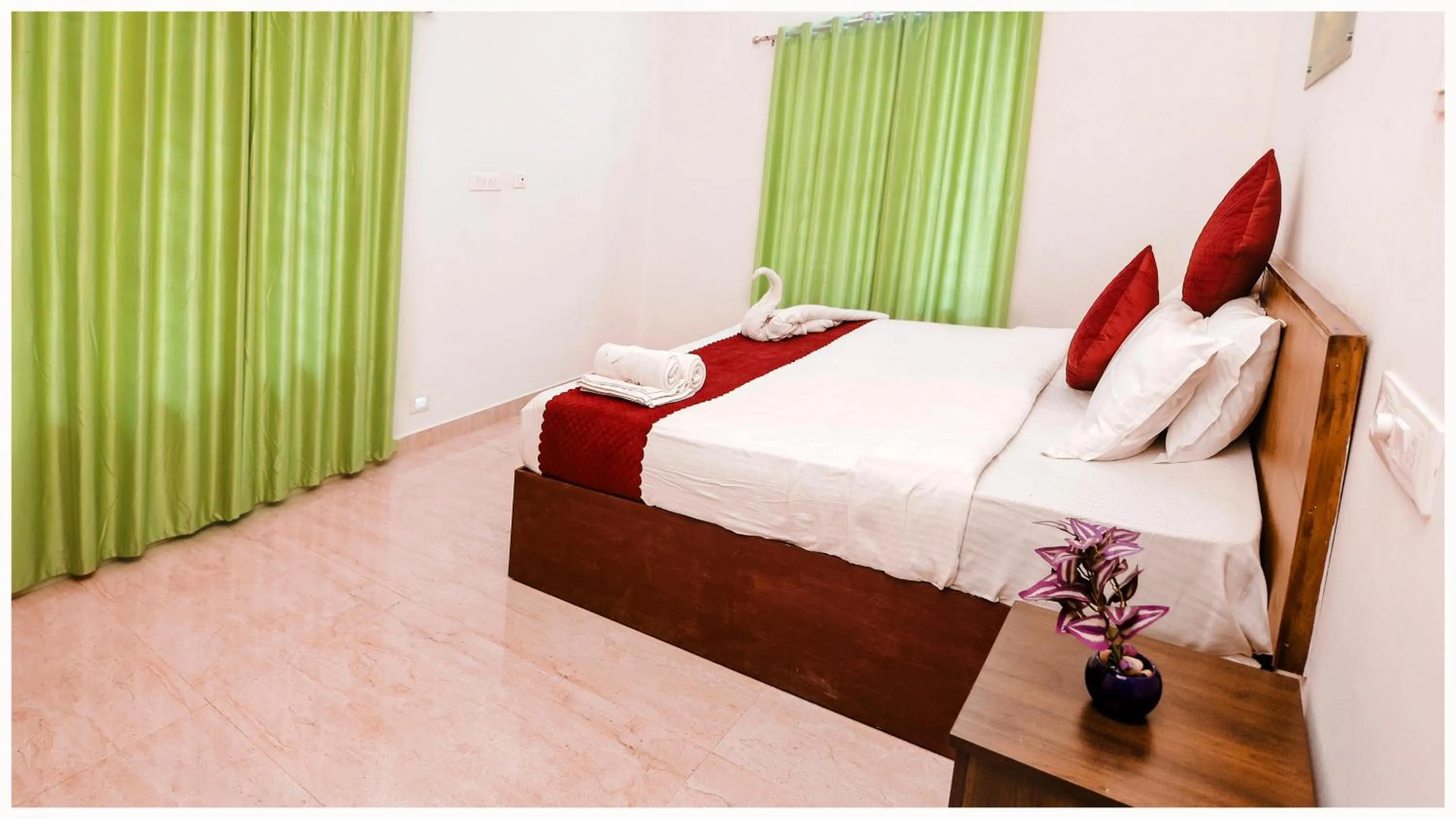 Photo of the whole room, Bed in Vajra Ayurveda and Yoga Retreat