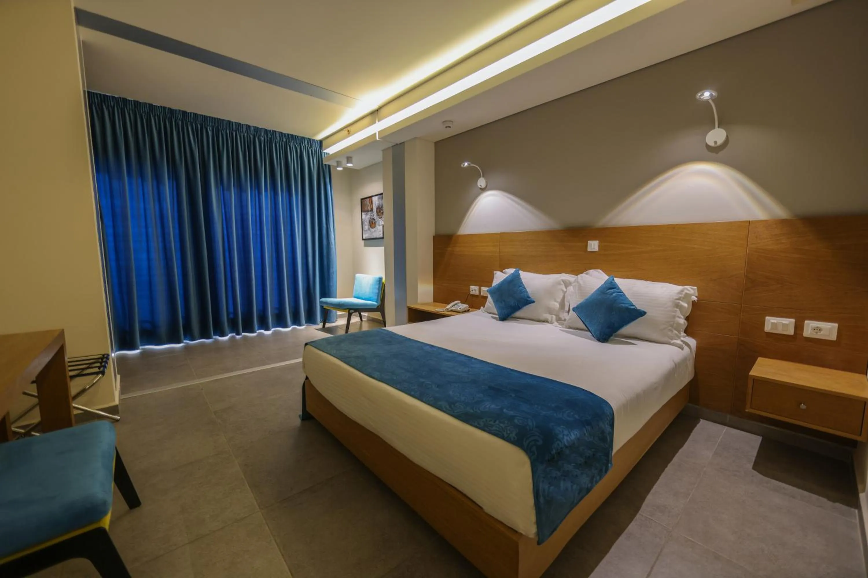 Bedroom, Bed in Majestic Byblos Grand Hotel