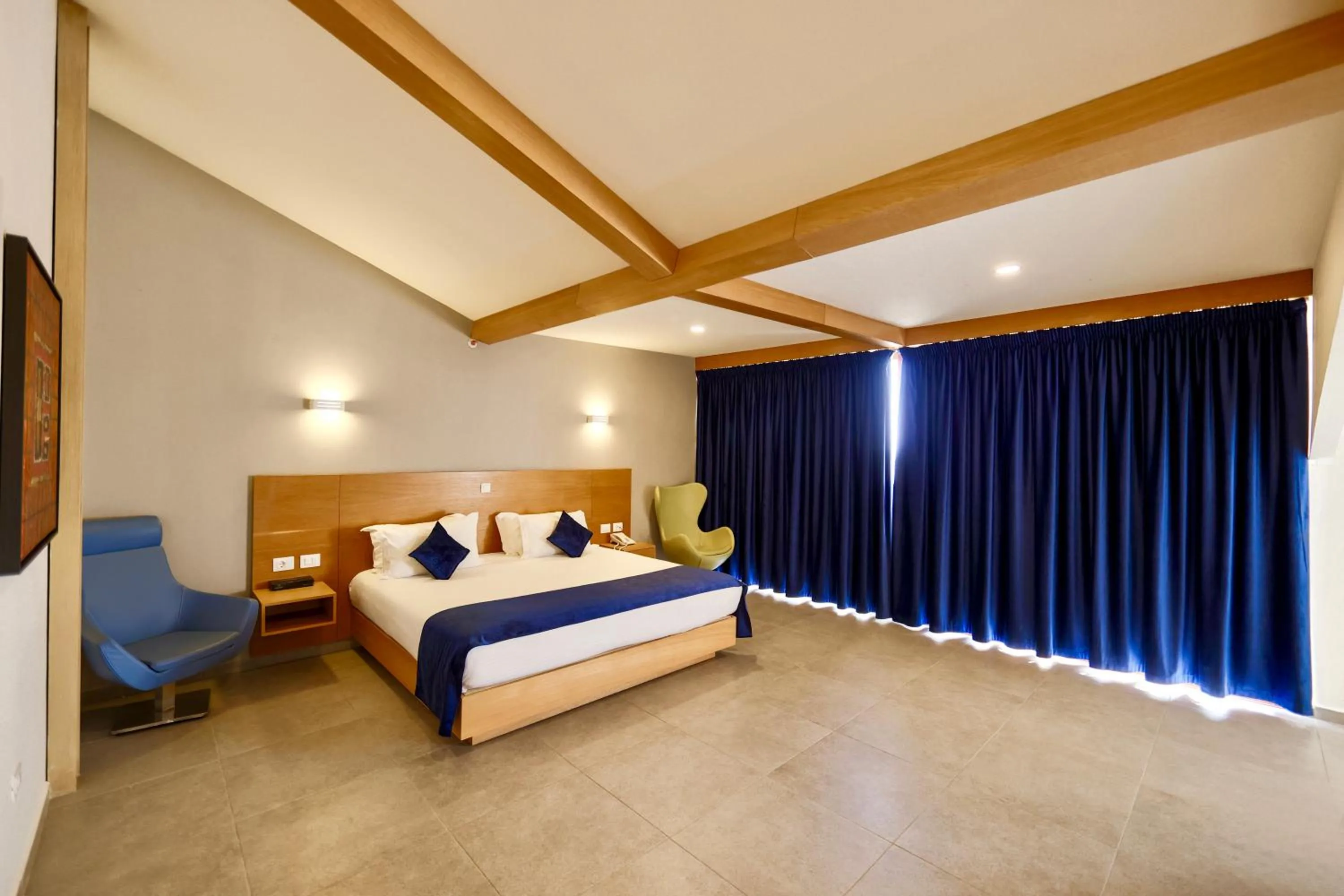 Photo of the whole room, Bed in Majestic Byblos Grand Hotel