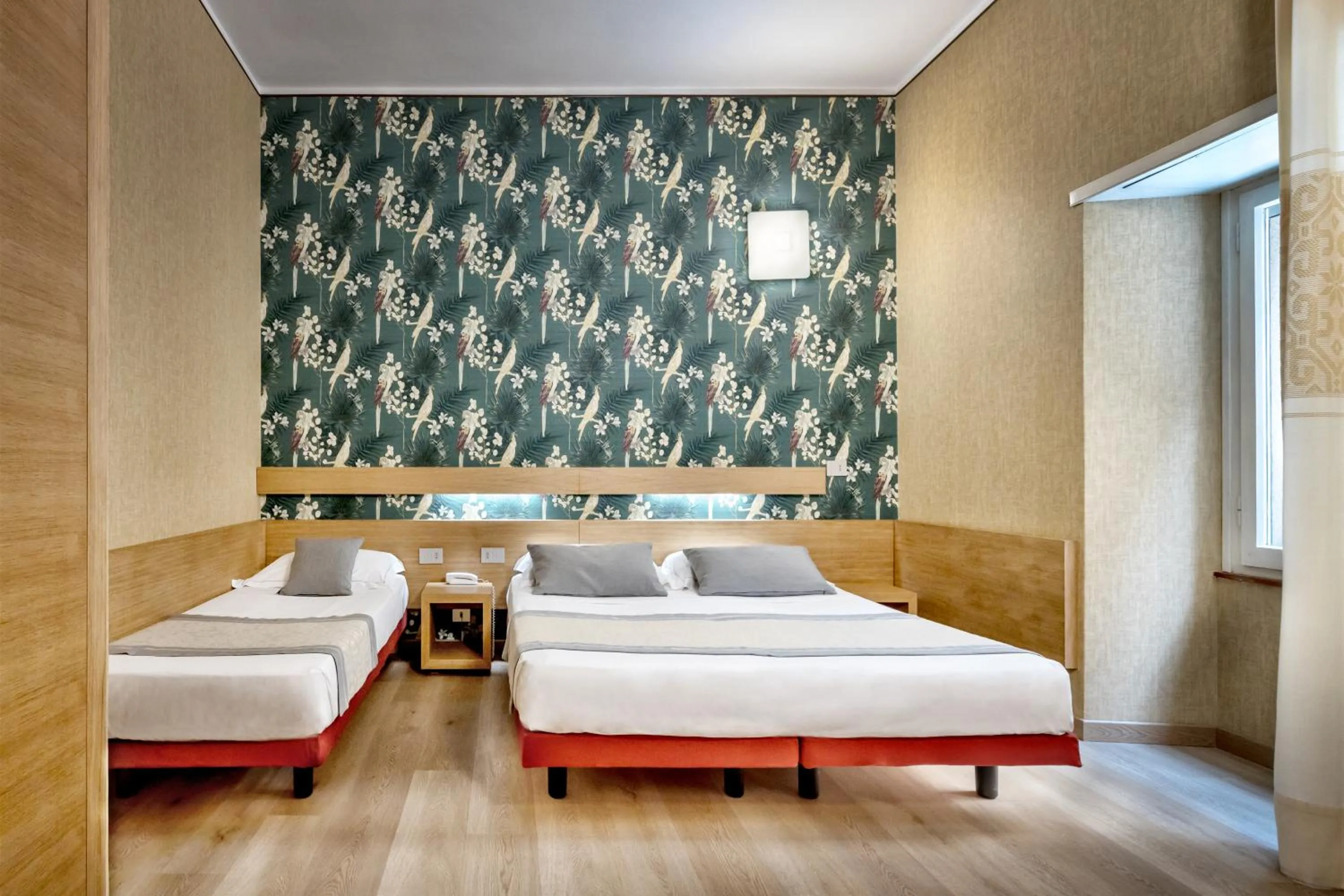 Photo of the whole room, Bed in Hotel Italia