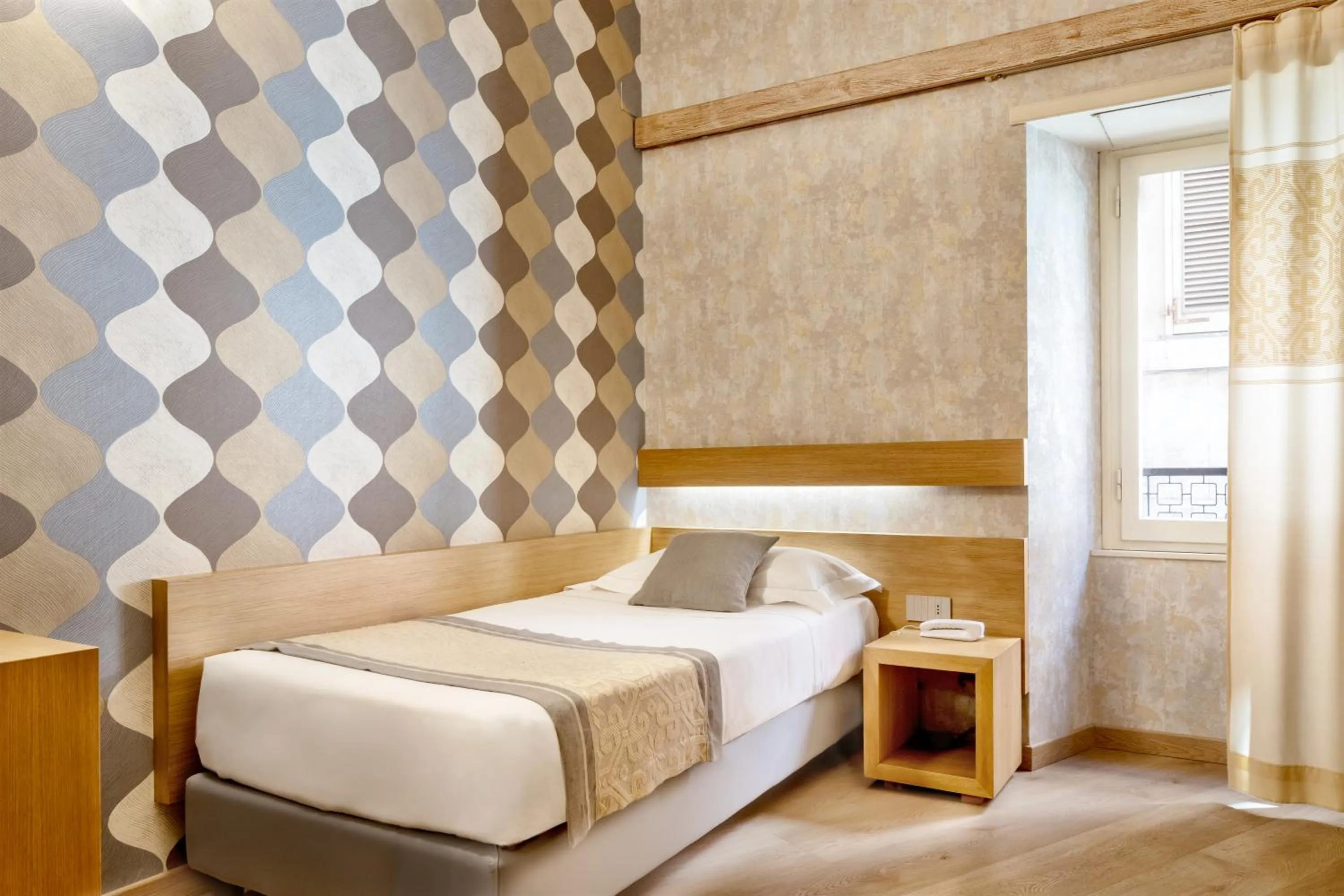 Photo of the whole room, Bed in Hotel Italia