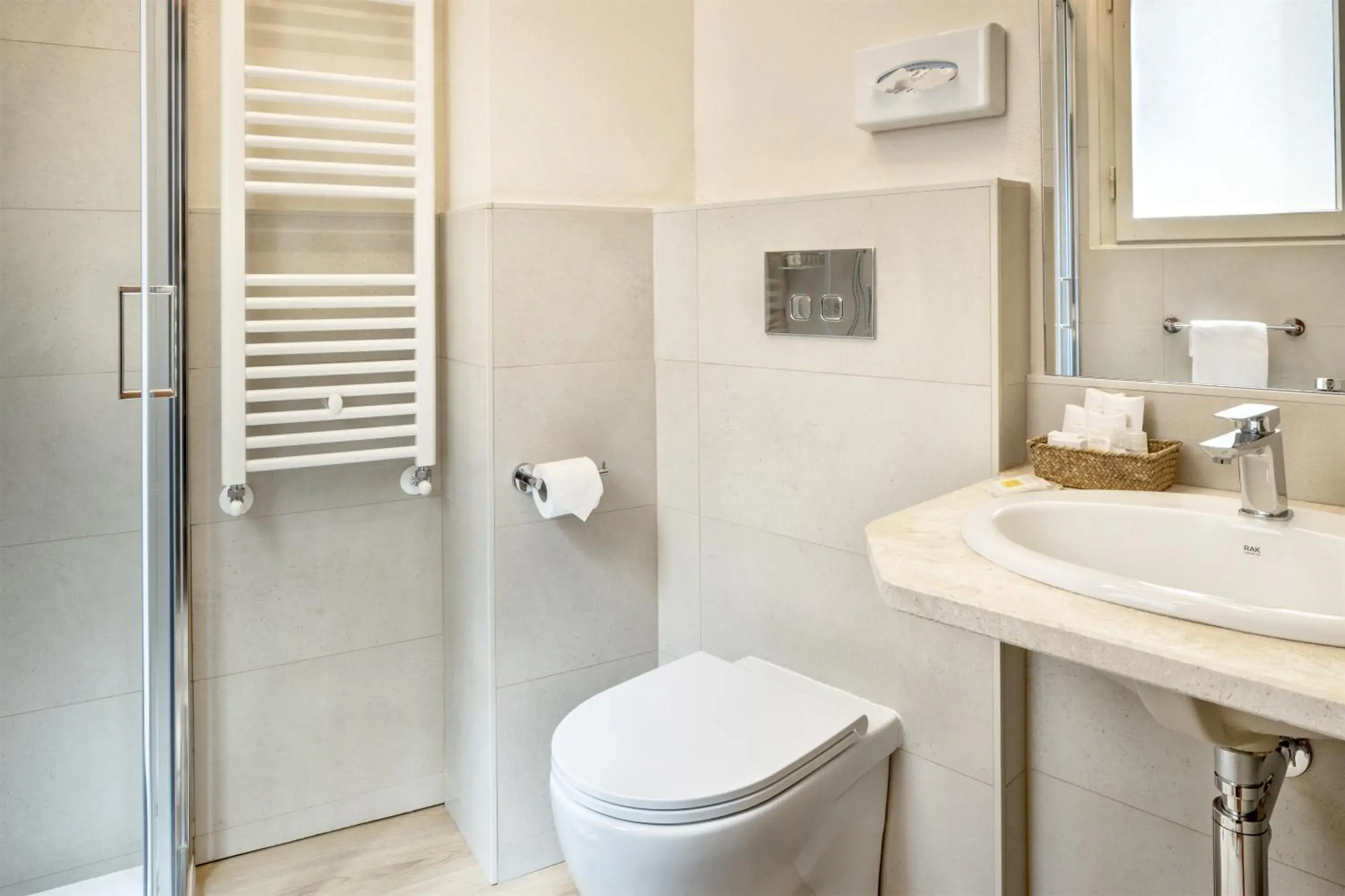 Superior Double or Twin Room in Hotel Italia Superior Double or Twin Room in Hotel Italia